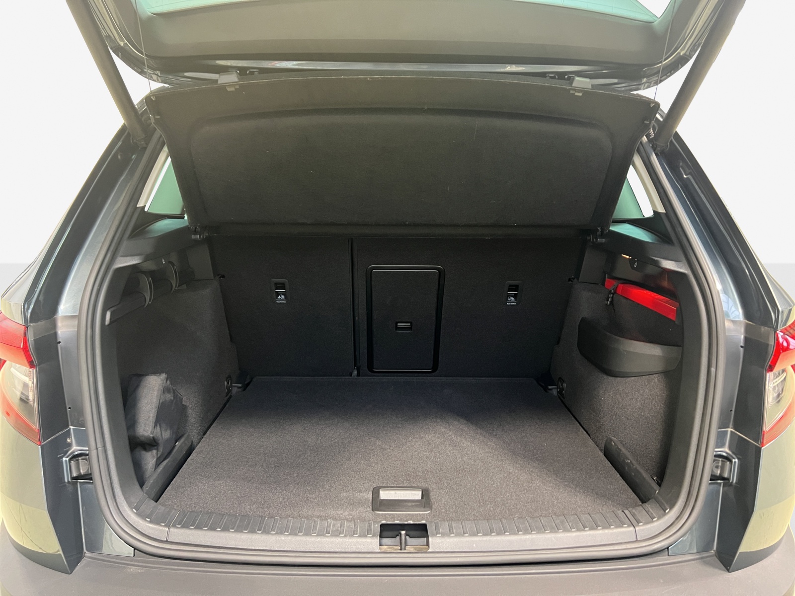 SKODA Karoq 2.0 TDI CR Clever 4x4 DSG-image-12