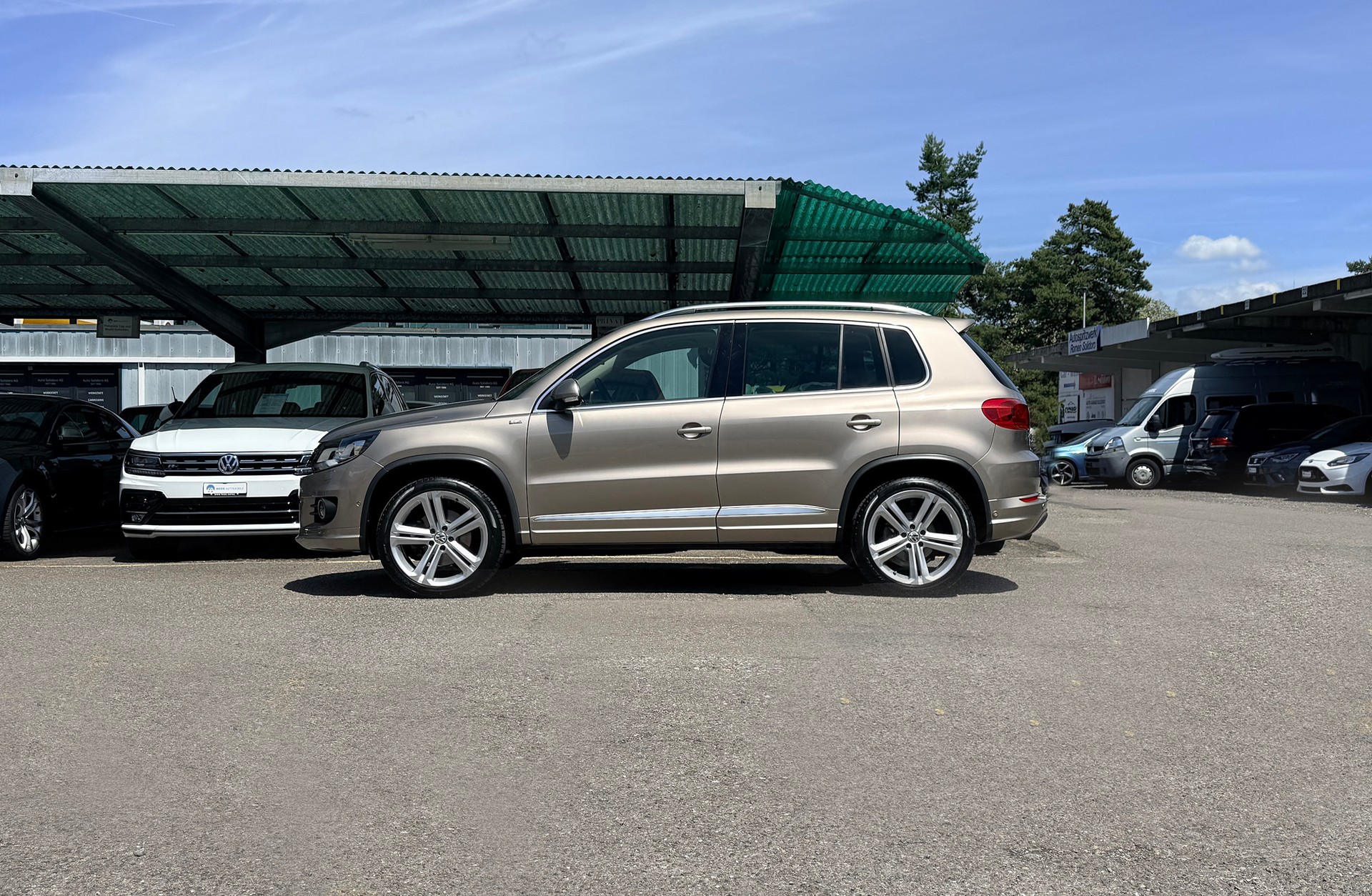 VW Tiguan 2.0 TSI R-Line Design 4Motion DSG-showroom-element-2