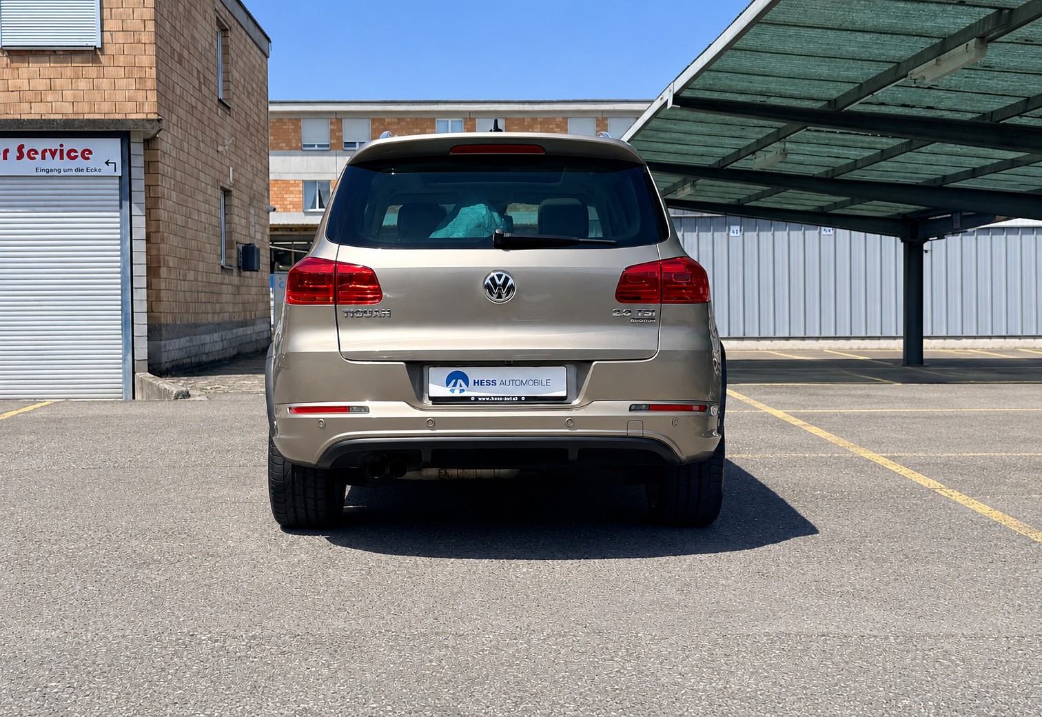 VW Tiguan 2.0 TSI R-Line Design 4Motion DSG-image-4