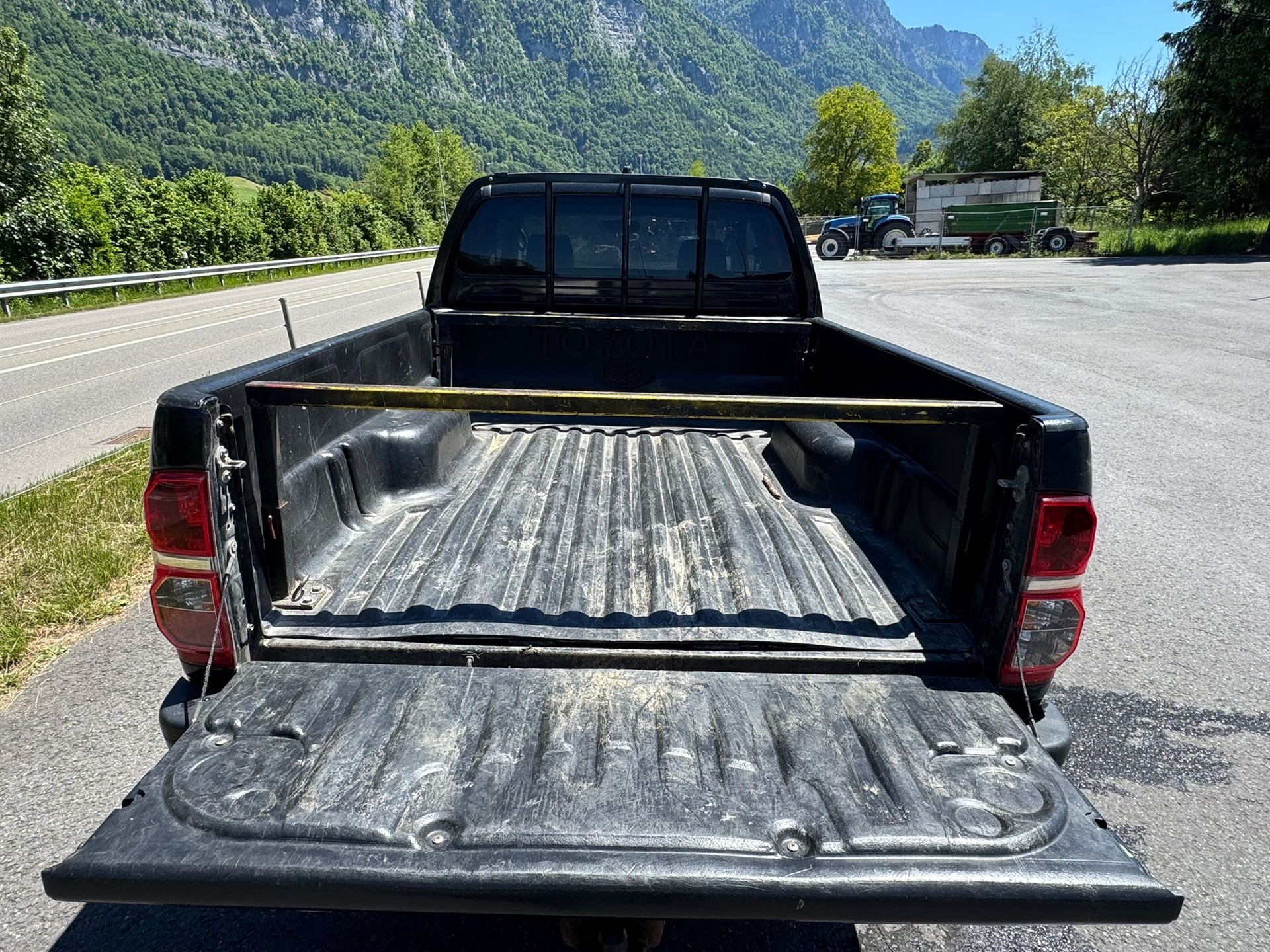 TOYOTA Hilux 2.5D 4WD Extra Cab Luna-image-6