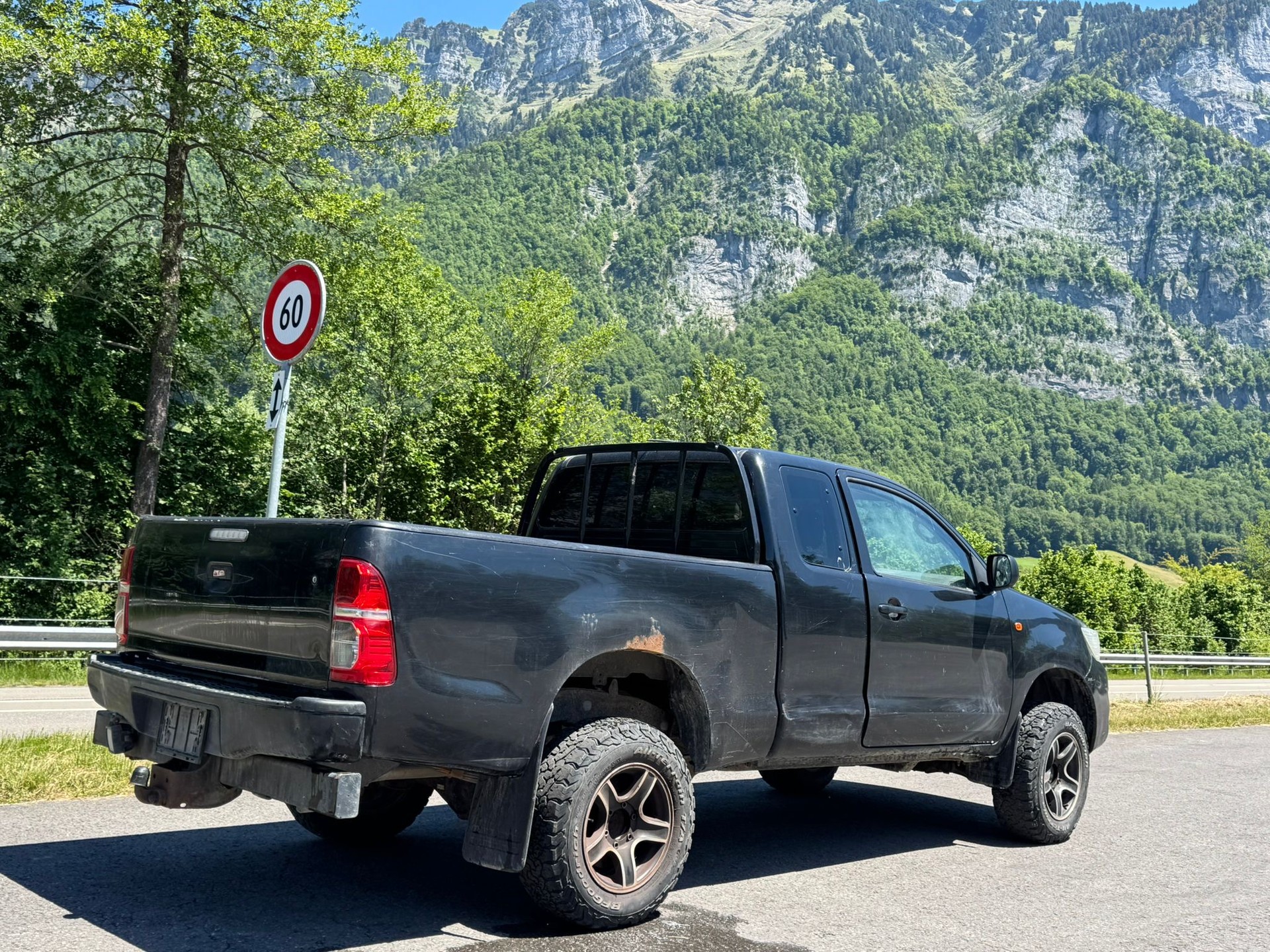 TOYOTA Hilux 2.5D 4WD Extra Cab Luna-image-4