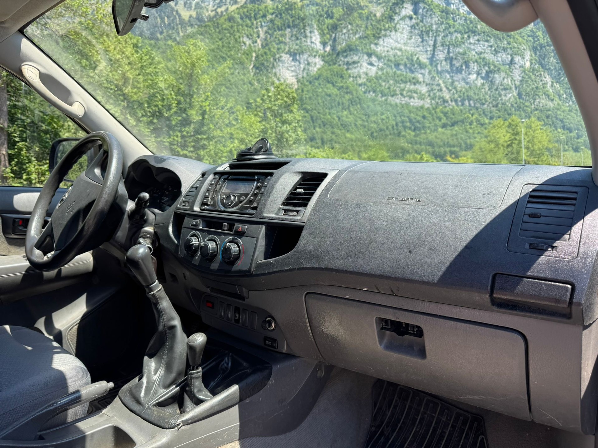 TOYOTA Hilux 2.5D 4WD Extra Cab Luna-image-8