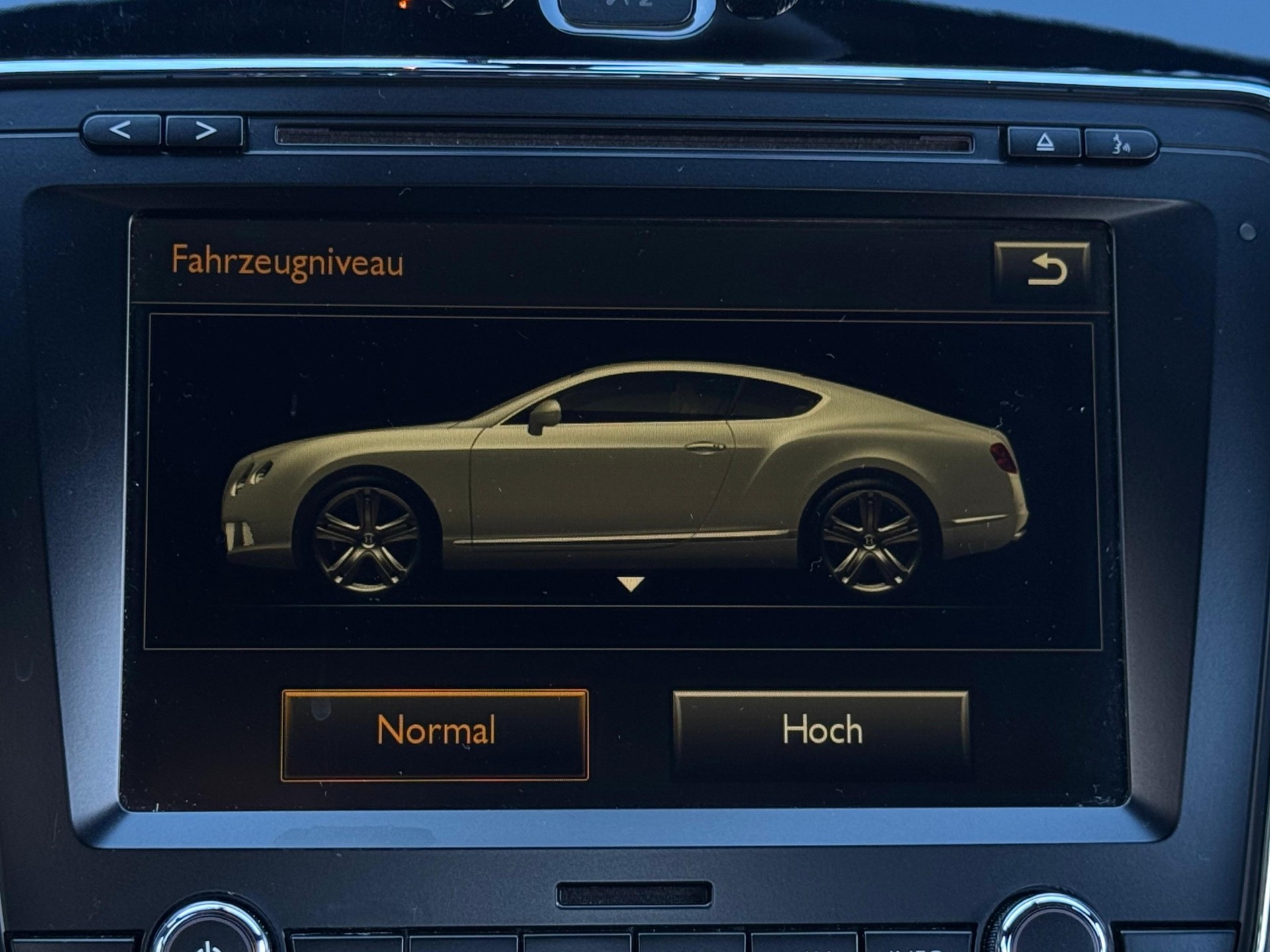 BENTLEY Continental GT 4.0 V8-image-28