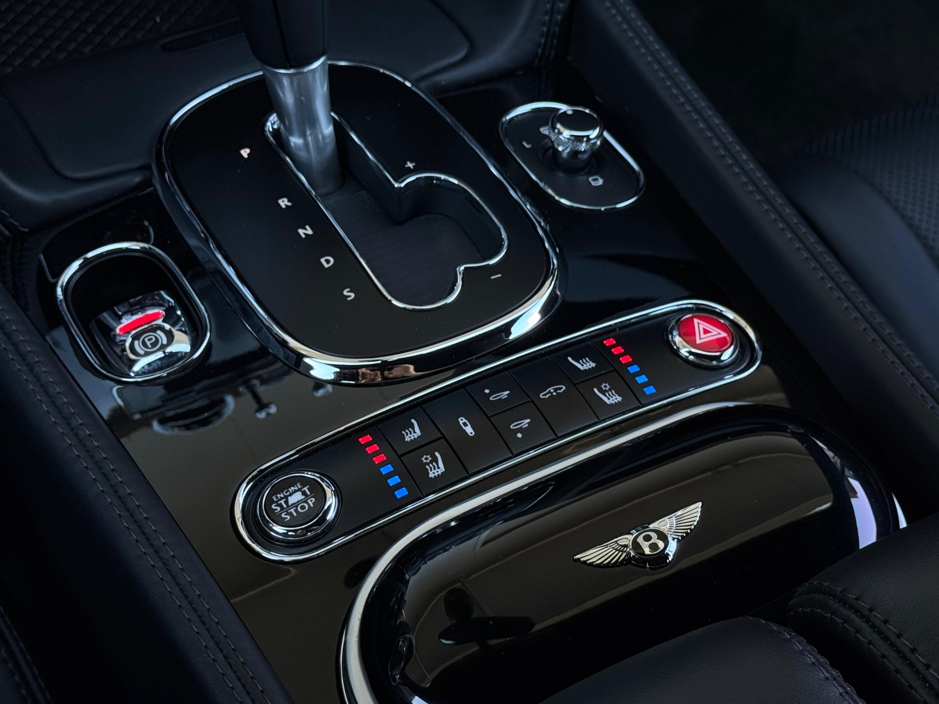 BENTLEY Continental GT 4.0 V8-image-16