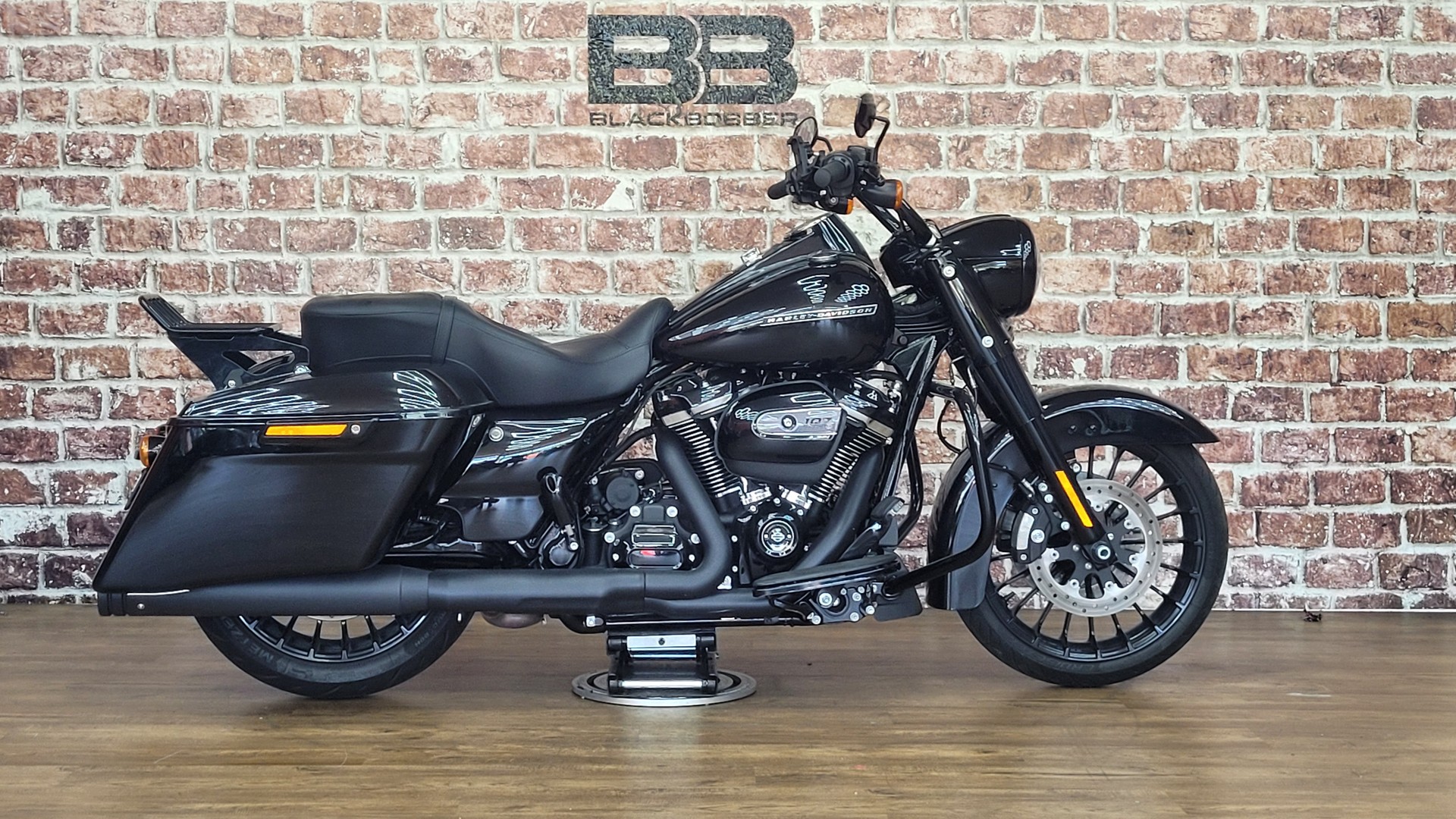 HARLEY-DAVIDSON FLHRXS Road King Special 107 ABS-showroom-element-1