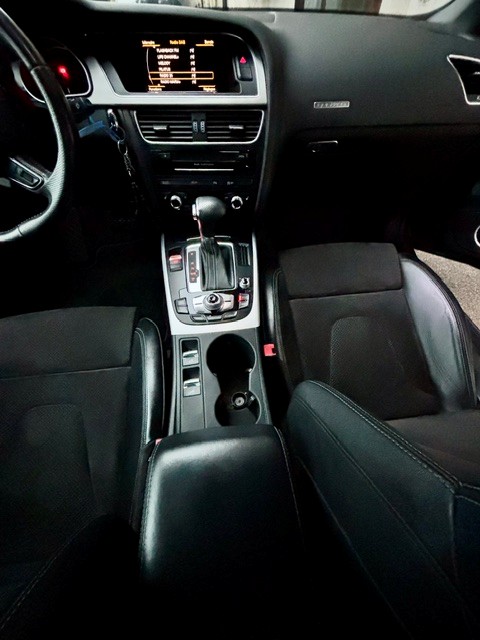 AUDI 2.0 TFSI 225 quattro S-Tronic-image-4