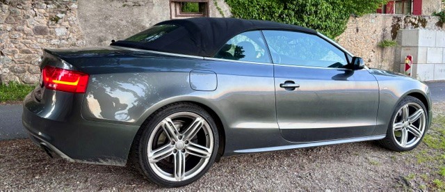 AUDI 2.0 TFSI 225 quattro S-Tronic-image-3
