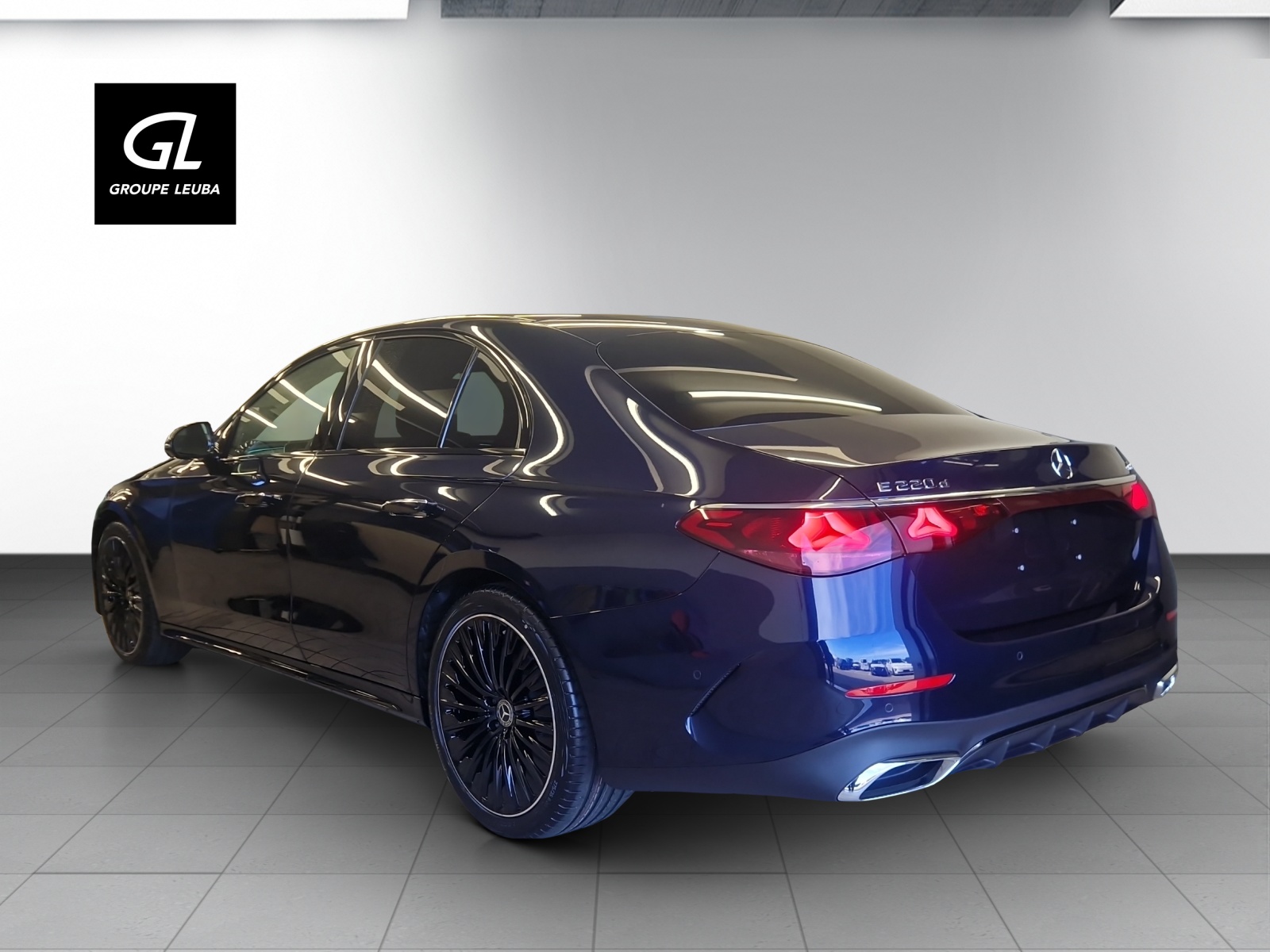 MERCEDES-BENZ E 220 d 4Matic 9G-Tronic-image-1