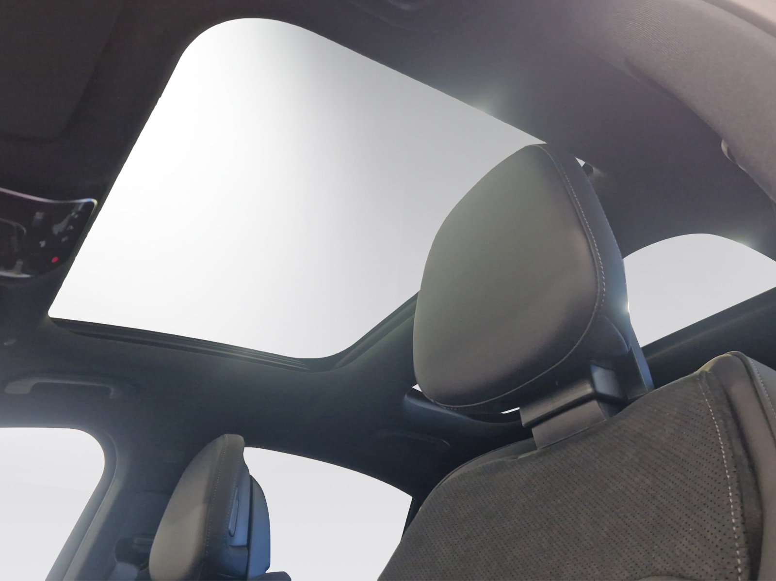MERCEDES-BENZ E 220 d 4Matic 9G-Tronic-image-10