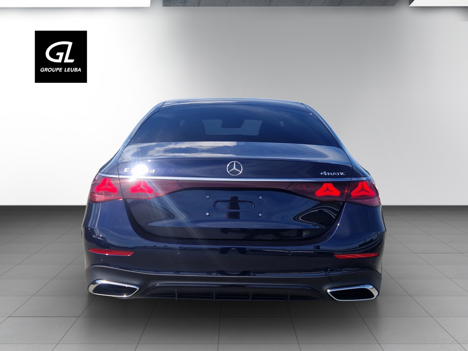 MERCEDES-BENZ E 220 d 4Matic 9G-Tronic-image-4
