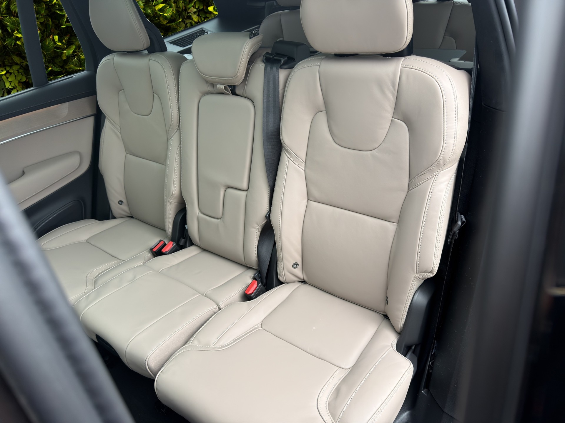VOLVO XC90 2.0 T8 TE XCLUSIVE Edition Dark eAWD-image-9