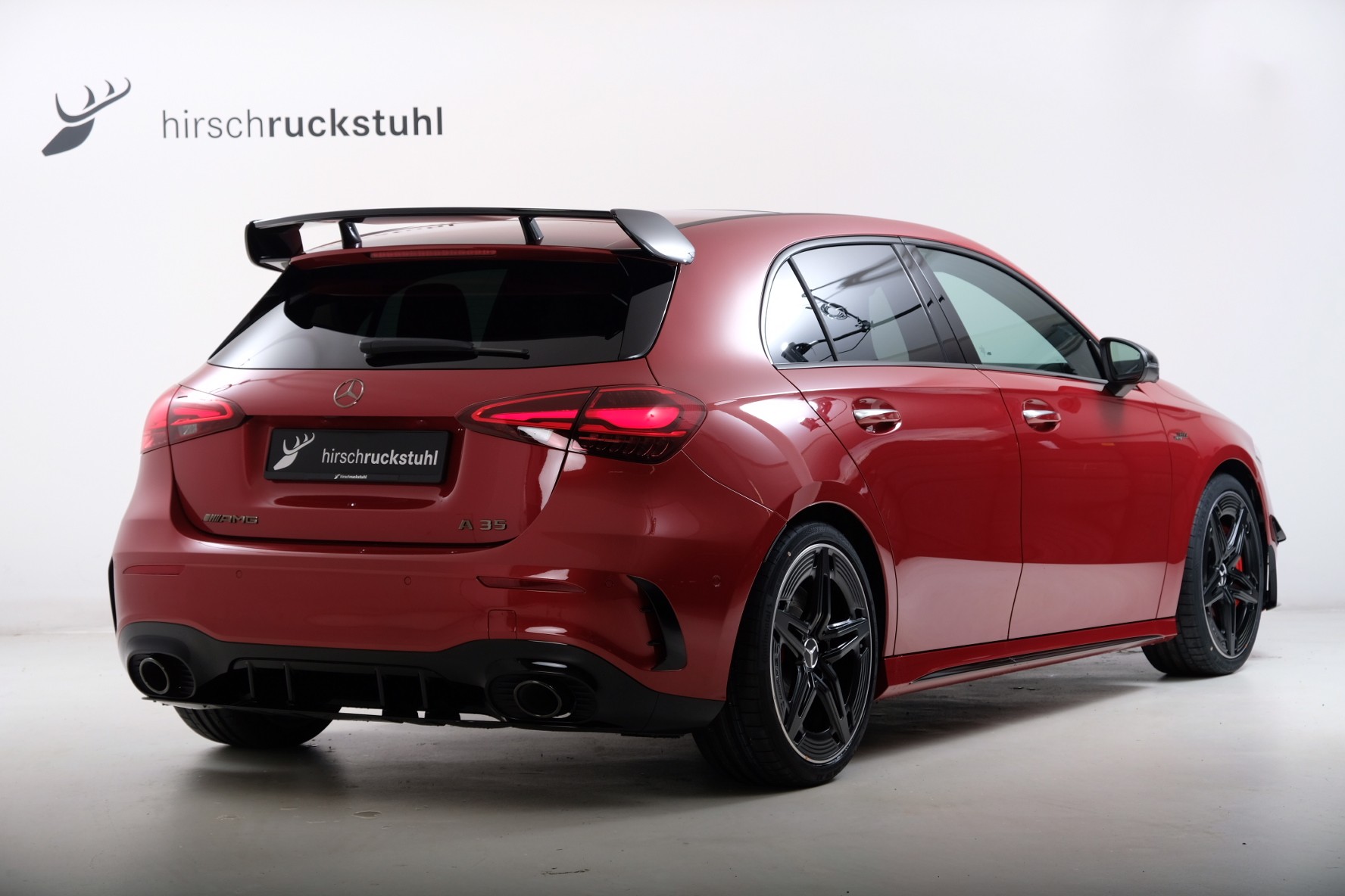 MERCEDES-BENZ A 35 AMG 4Matic Speedshift-image-2
