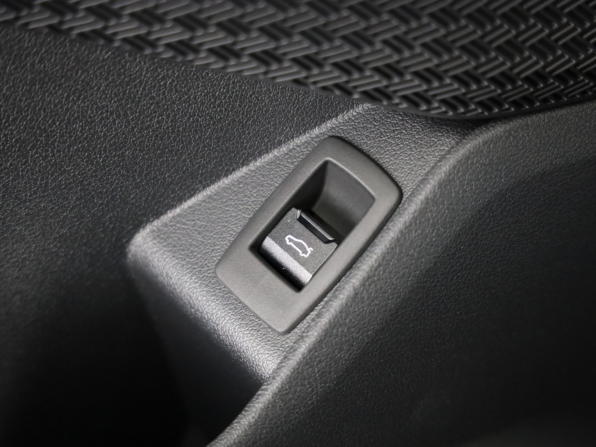 BMW X1 20d xDrive-image-20