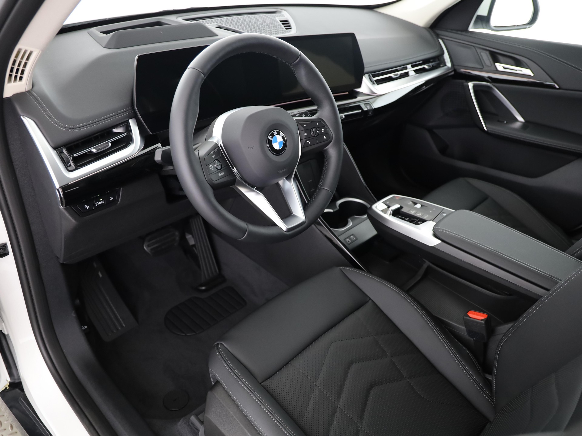 BMW X1 20d xDrive-image-11