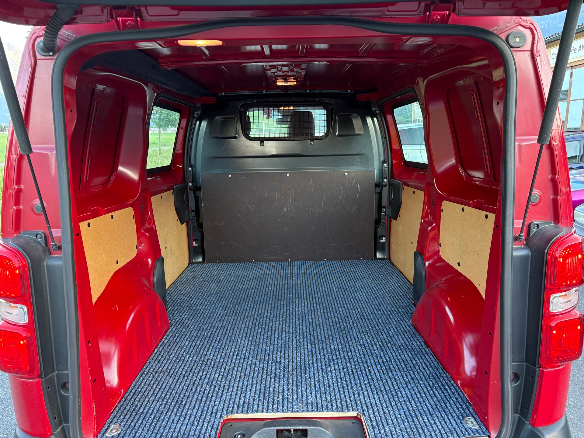 PEUGEOT Expert 2.0 BlueHDi 180 S&S Active Standard EAT6-image-5