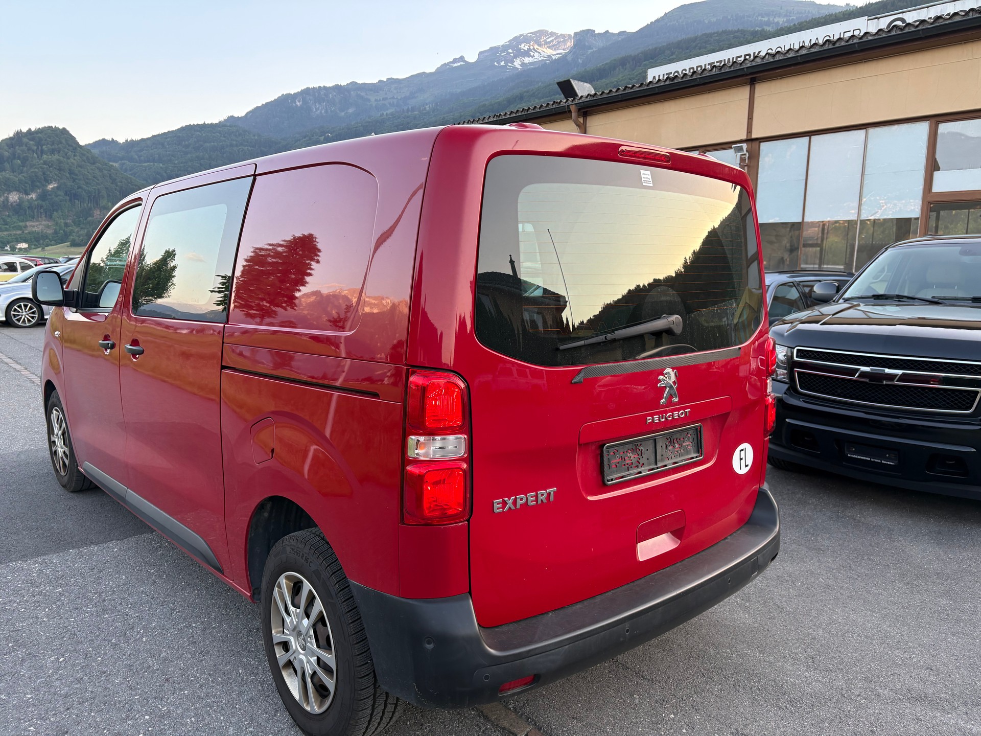 PEUGEOT Expert 2.0 BlueHDi 180 S&S Active Standard EAT6-image-4