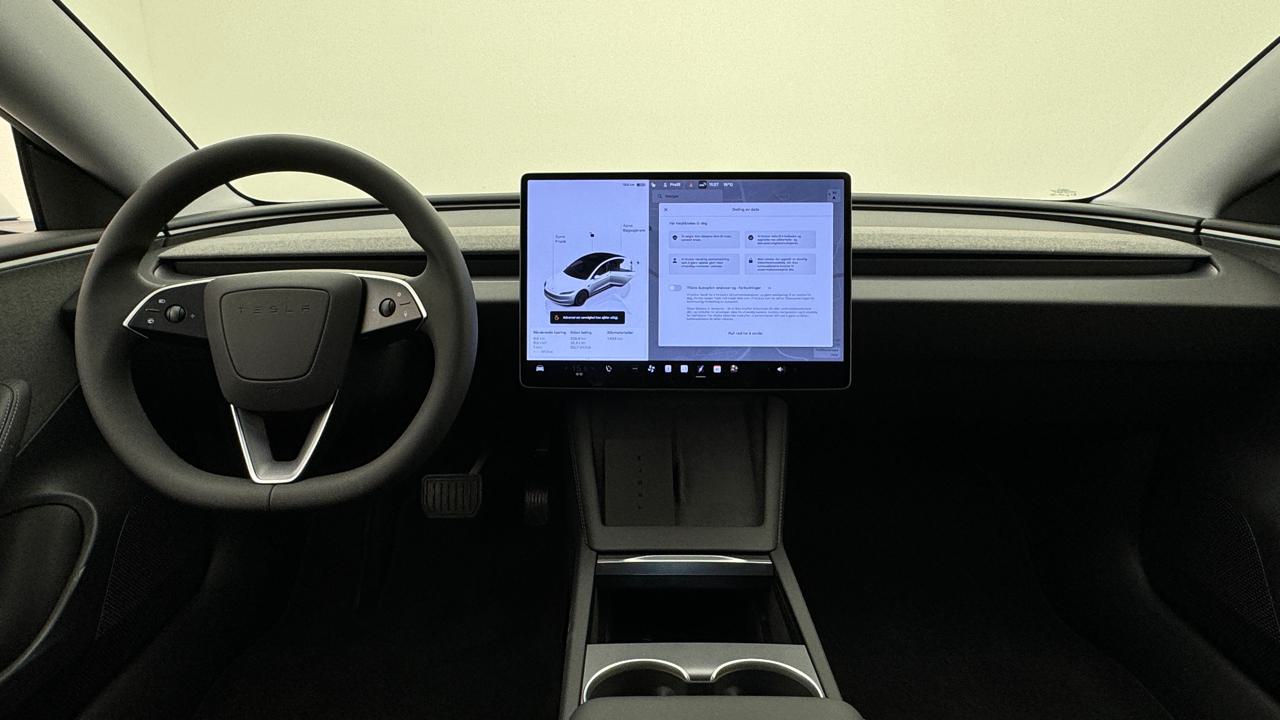 TESLA Model 3 RWD-image-5