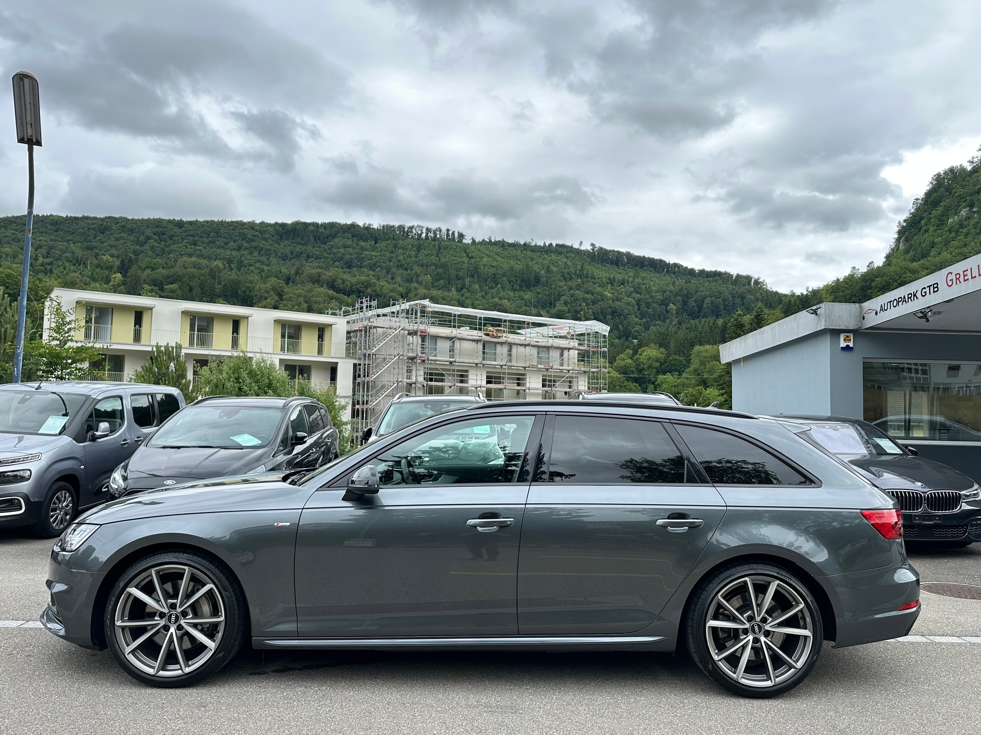 AUDI A4 Avant 3.0 TDI Sport quattro tiptronic-image-3