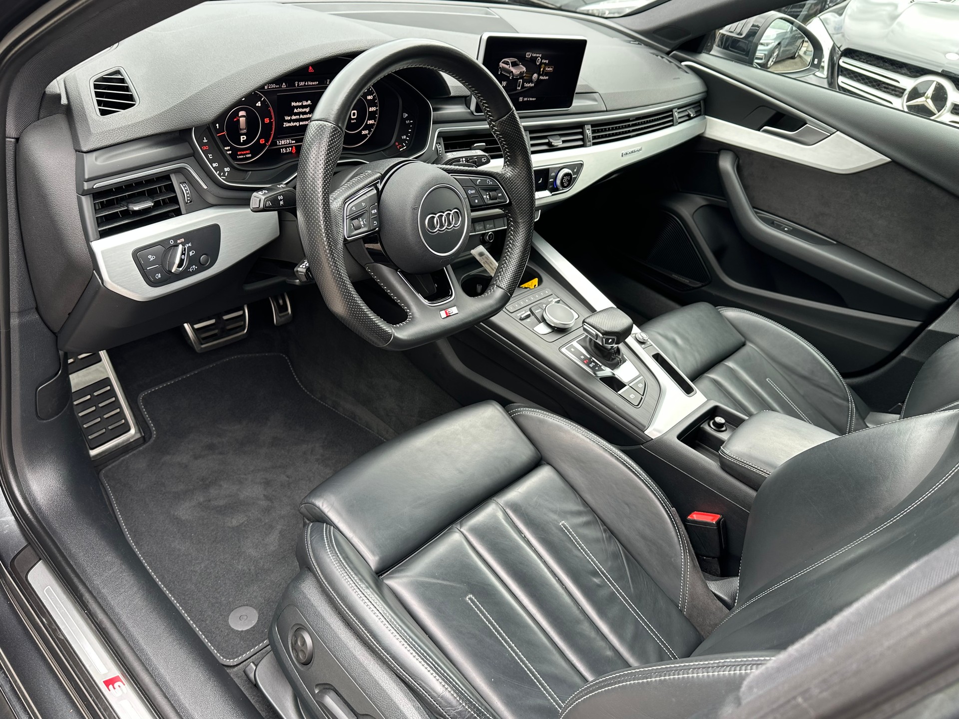 AUDI A4 Avant 3.0 TDI Sport quattro tiptronic-image-8