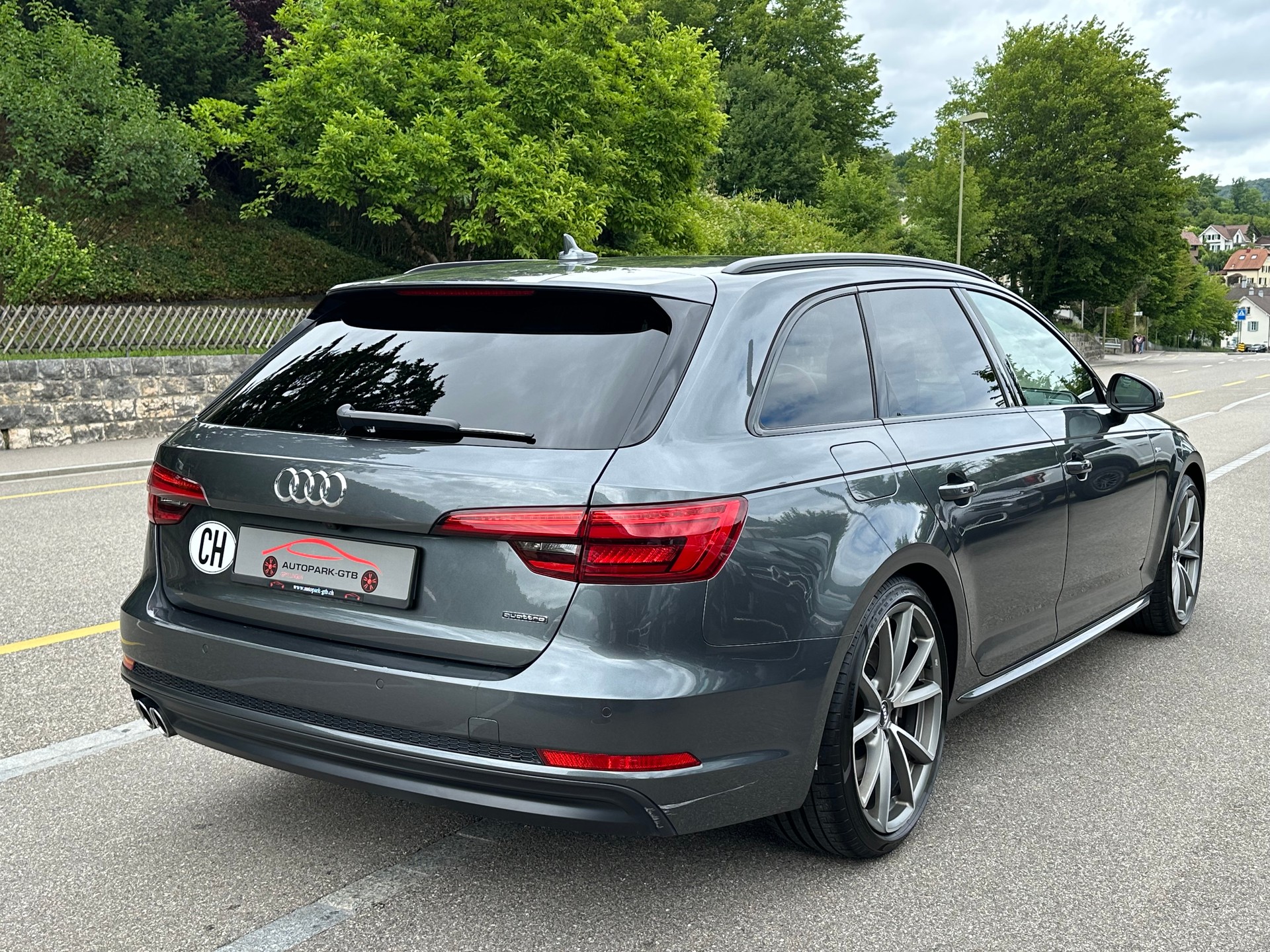 AUDI A4 Avant 3.0 TDI Sport quattro tiptronic-image-5