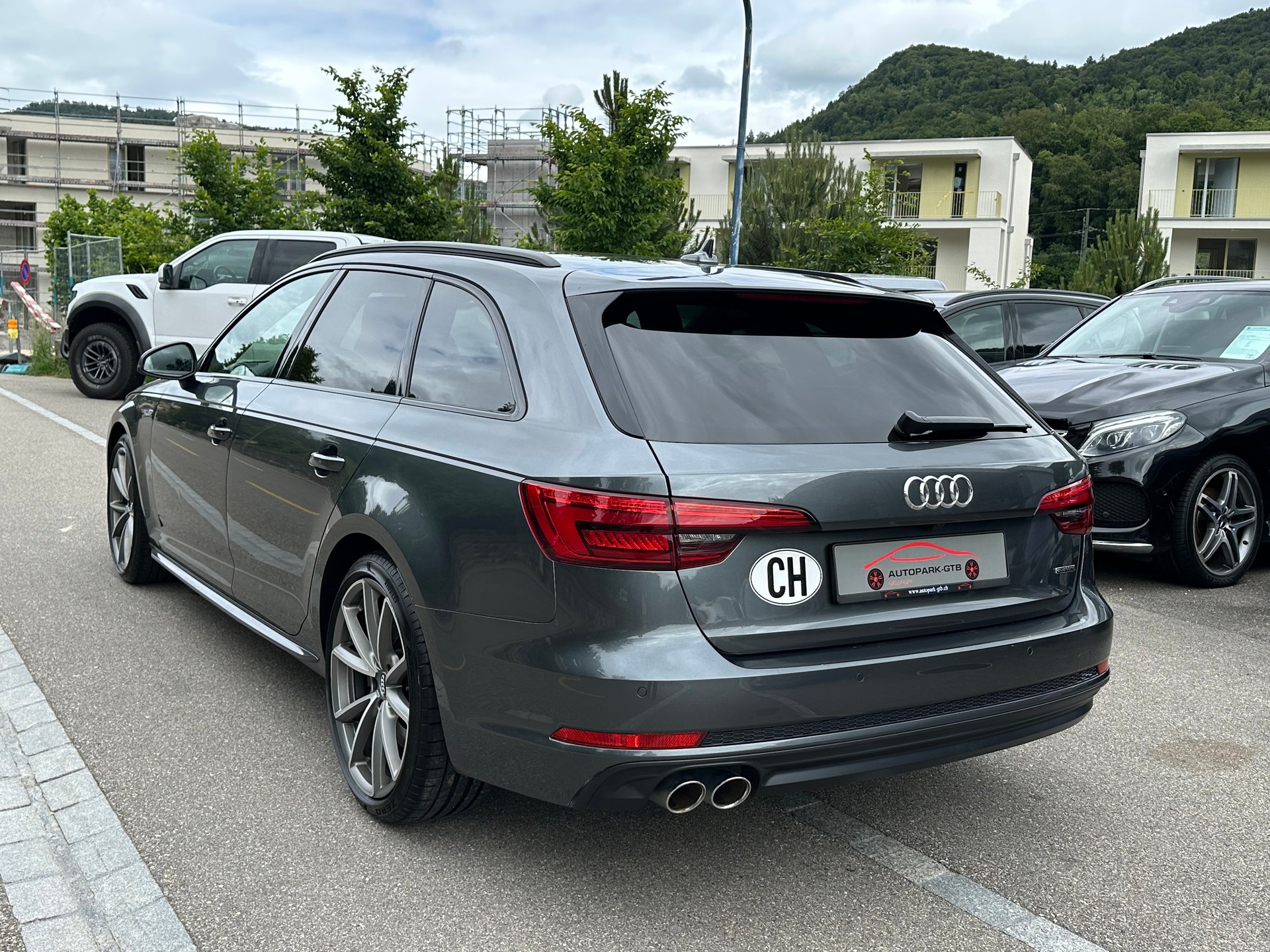 AUDI A4 Avant 3.0 TDI Sport quattro tiptronic-image-6