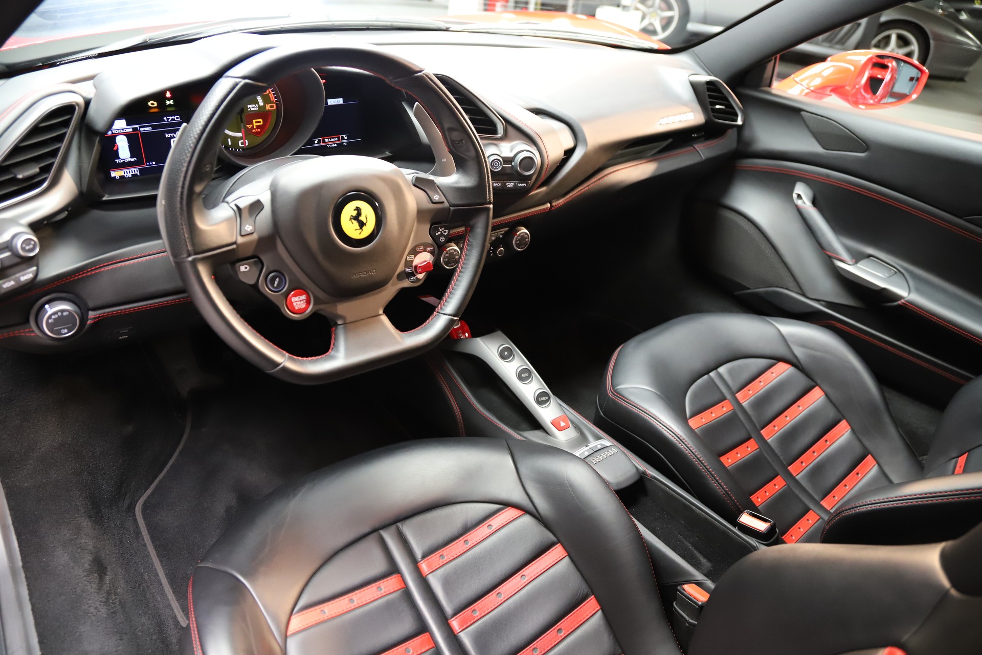 FERRARI 488 GTB 3.9 V8-image-6