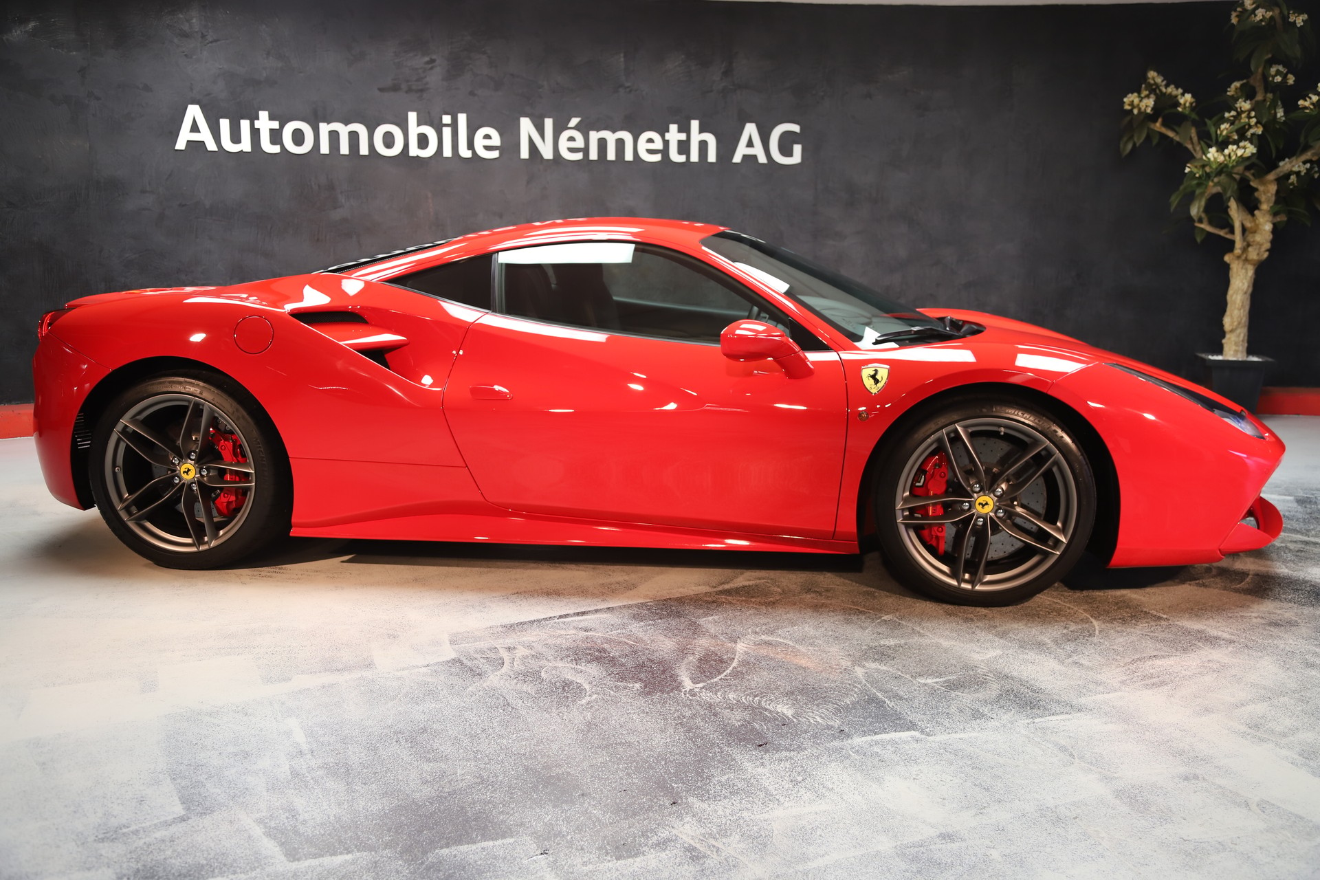 FERRARI 488 GTB 3.9 V8-image-2