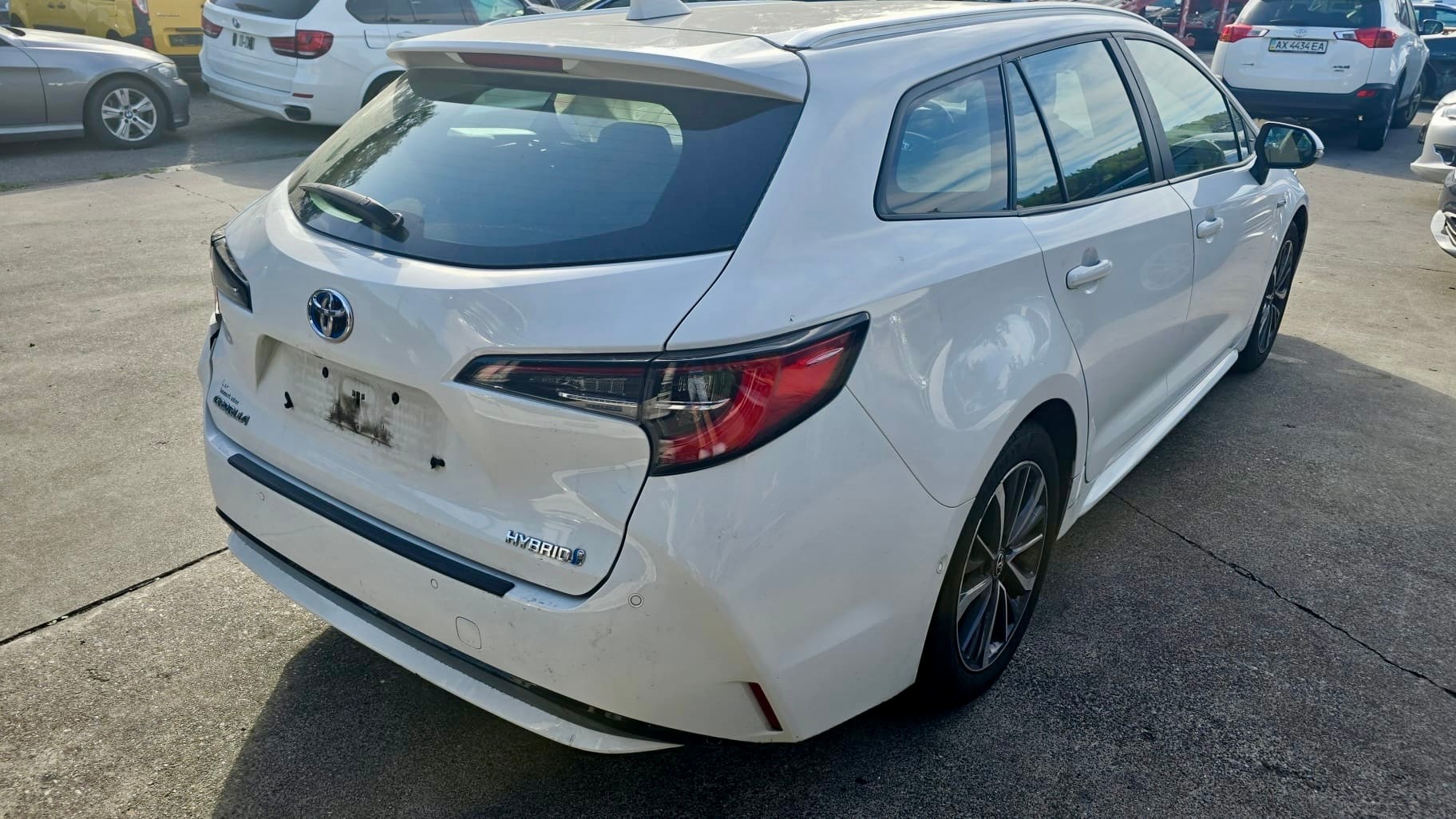 TOYOTA Corolla Touring Sports 1.8 HSD Comfort e-CVT-image-4