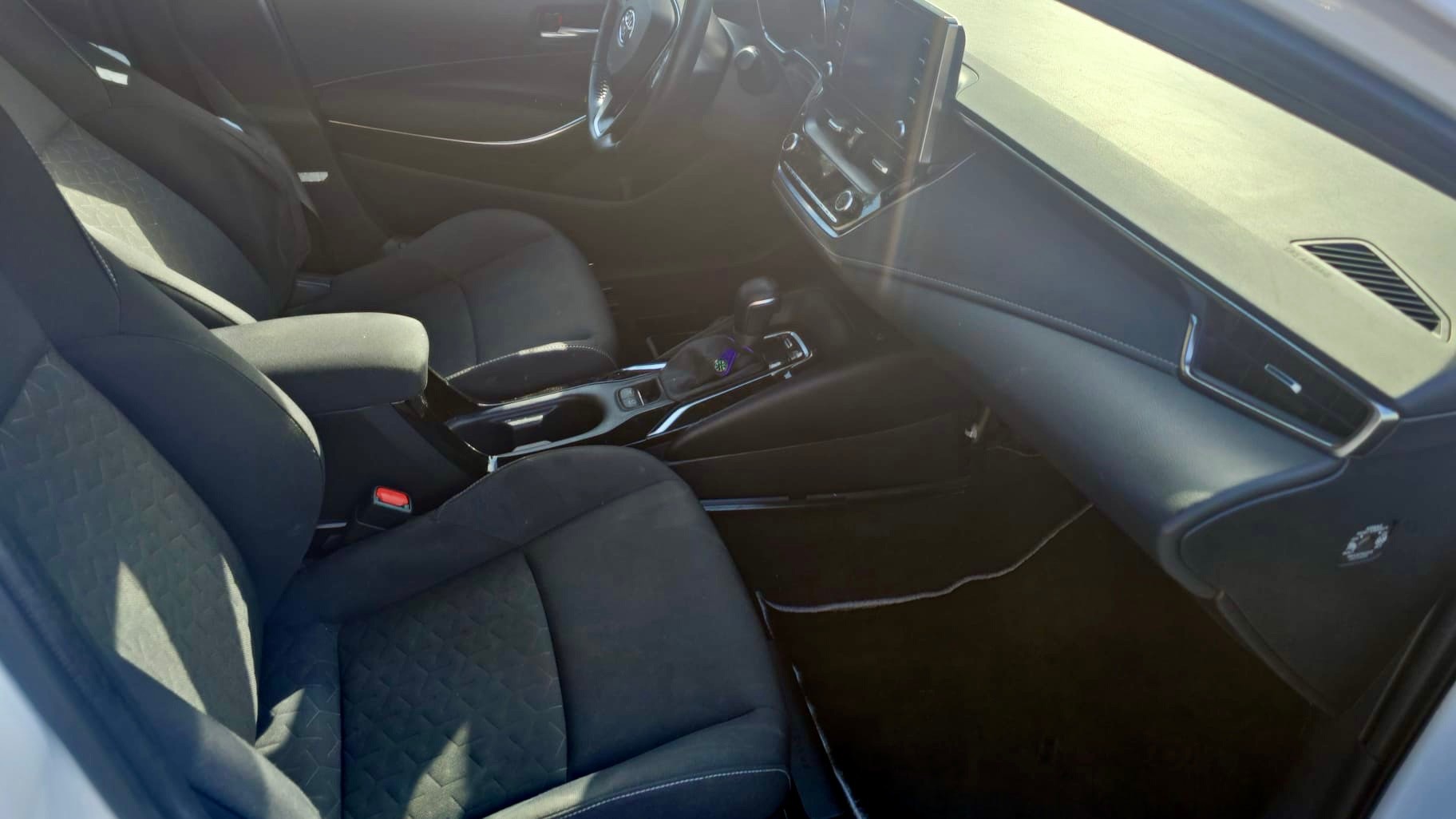 TOYOTA Corolla Touring Sports 1.8 HSD Comfort e-CVT-image-10