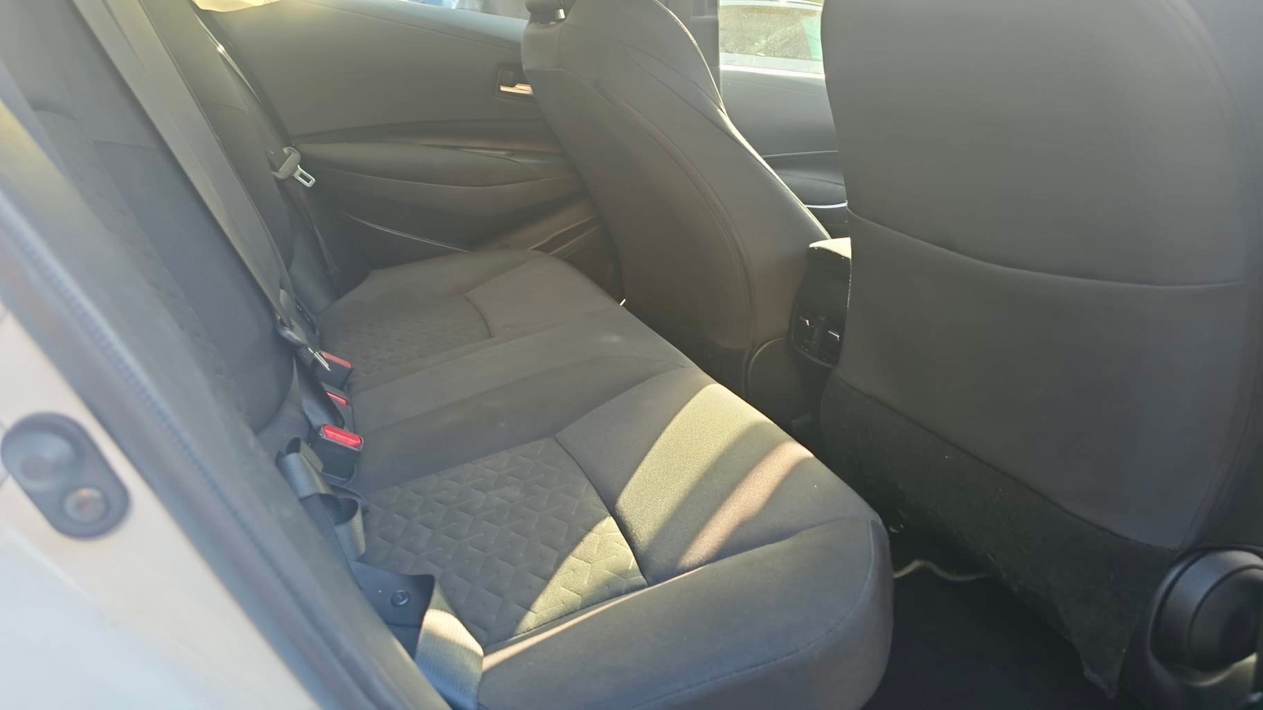 TOYOTA Corolla Touring Sports 1.8 HSD Comfort e-CVT-image-13