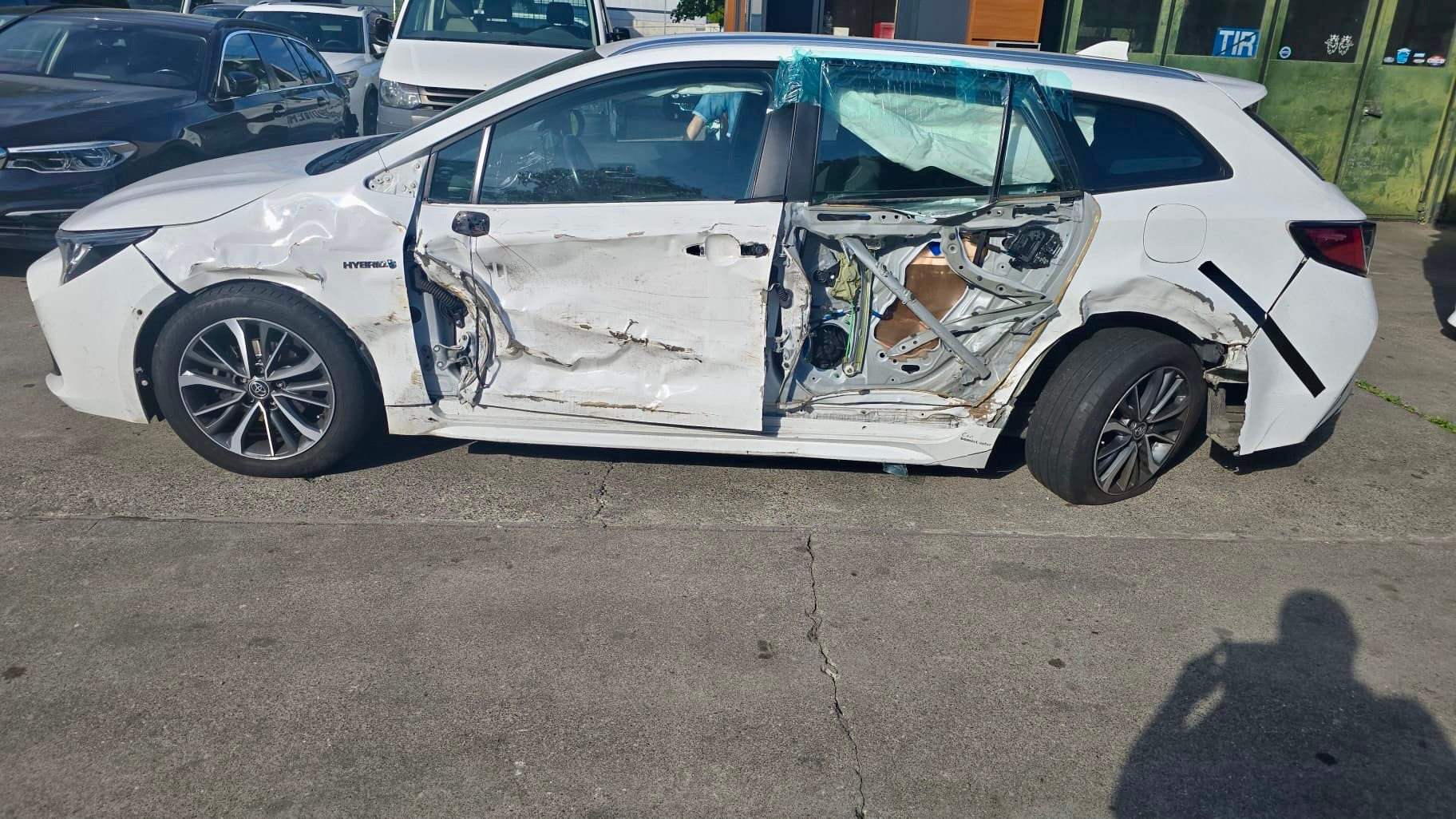 TOYOTA Corolla Touring Sports 1.8 HSD Comfort e-CVT-image-3