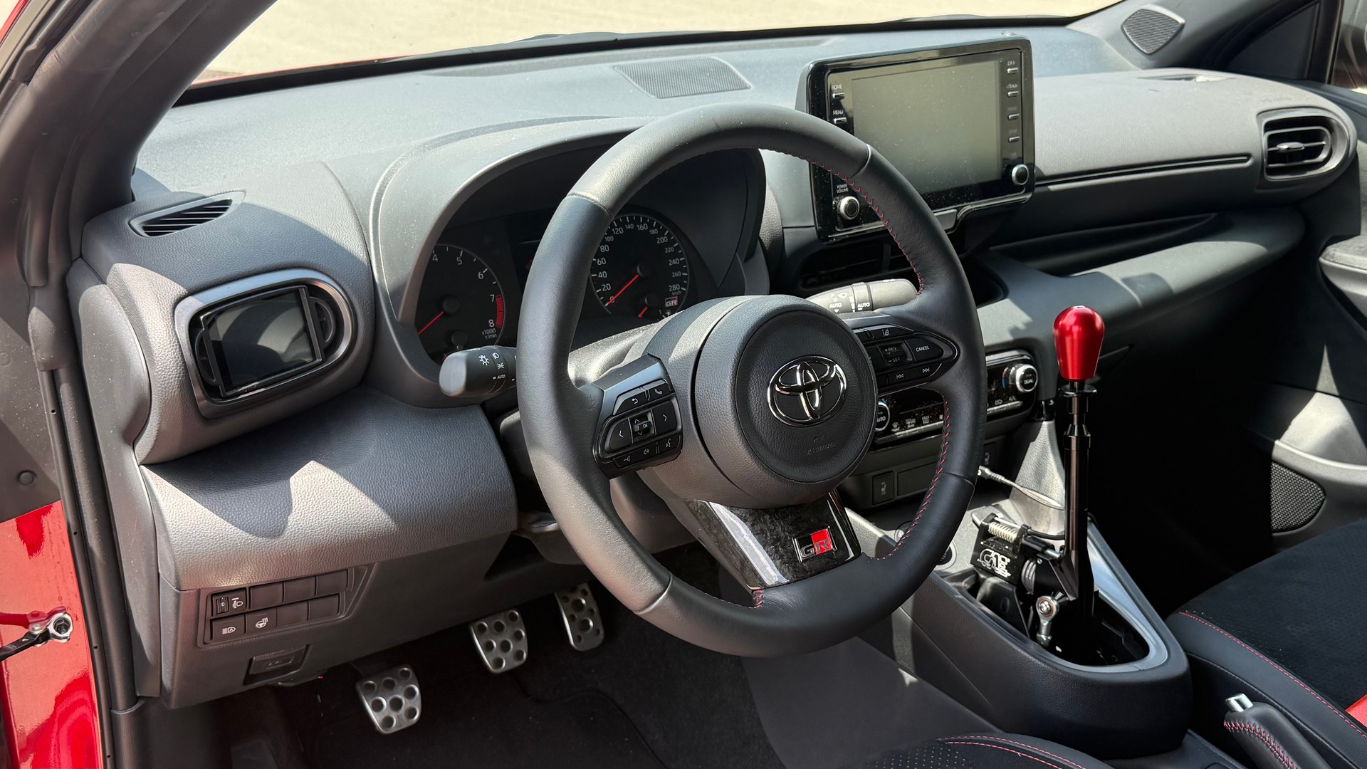 TOYOTA 1.6 Turbo Sport 4x4-image-5