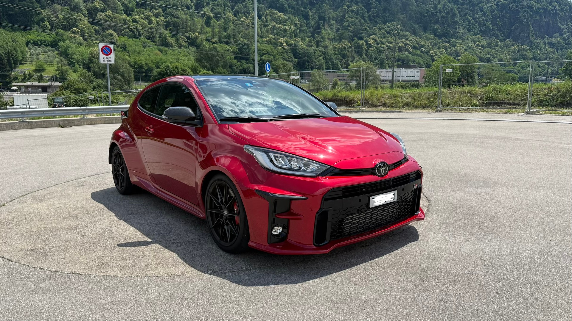 TOYOTA 1.6 Turbo Sport 4x4-image-0