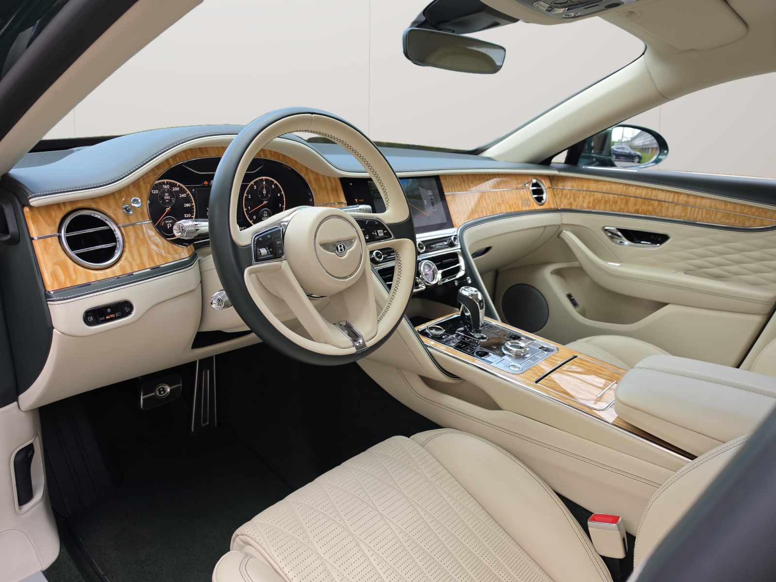 BENTLEY Flying Spur 6.0 W12 First Edition-image-3