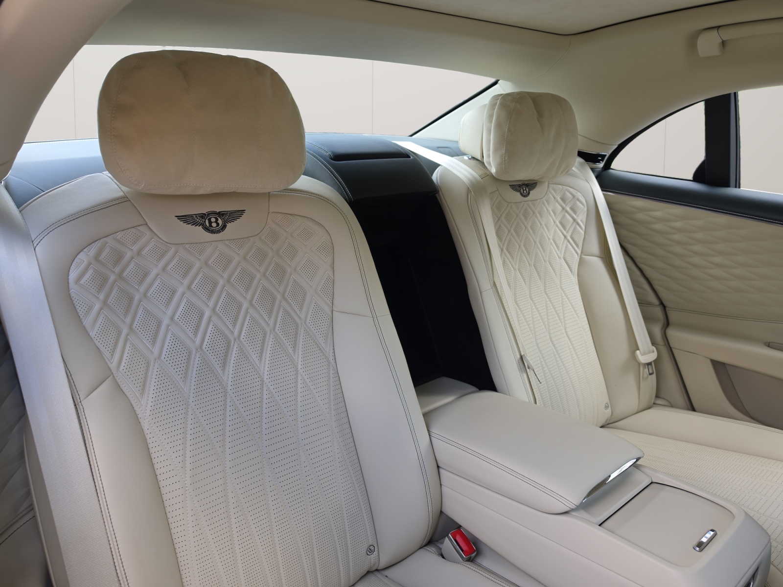 BENTLEY Flying Spur 6.0 W12 First Edition-image-15