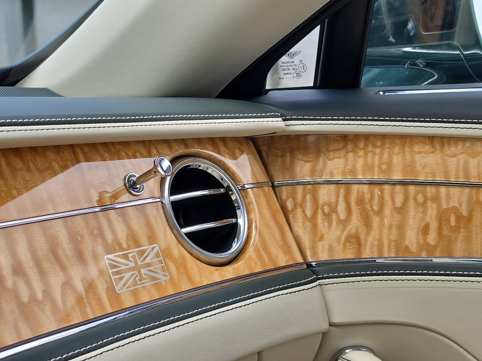 BENTLEY Flying Spur 6.0 W12 First Edition-image-20