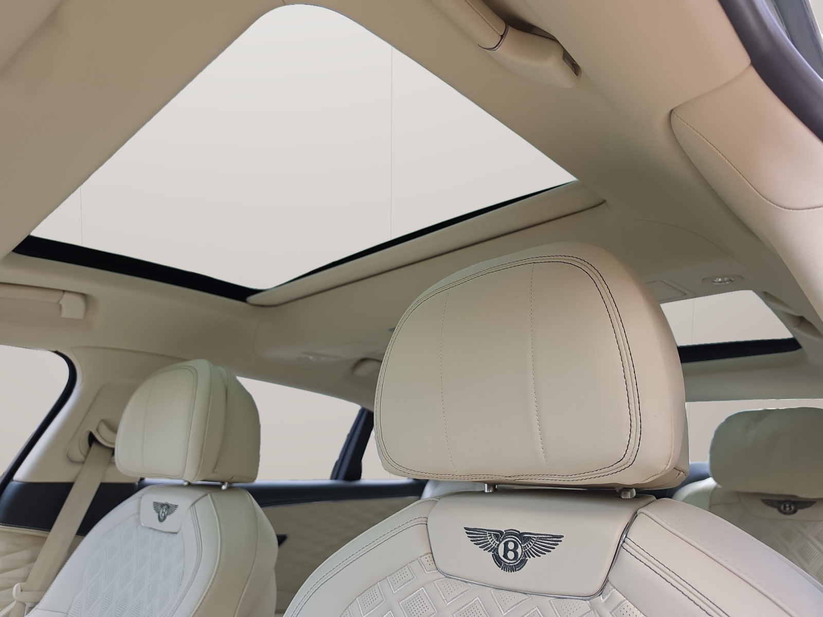 BENTLEY Flying Spur 6.0 W12 First Edition-image-14