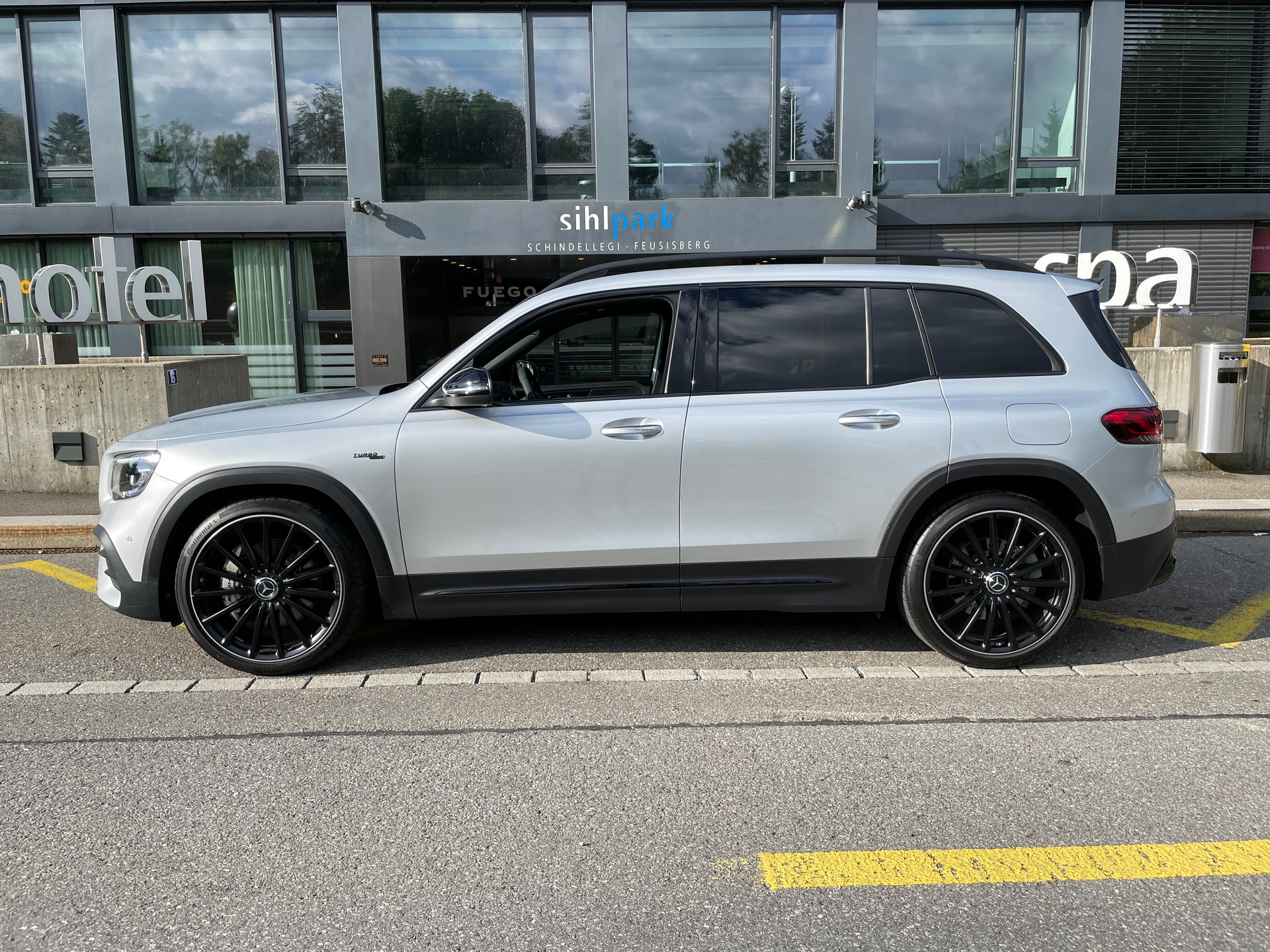 MERCEDES-BENZ GLB AMG 35 4Matic 8G-Tronic-image-10