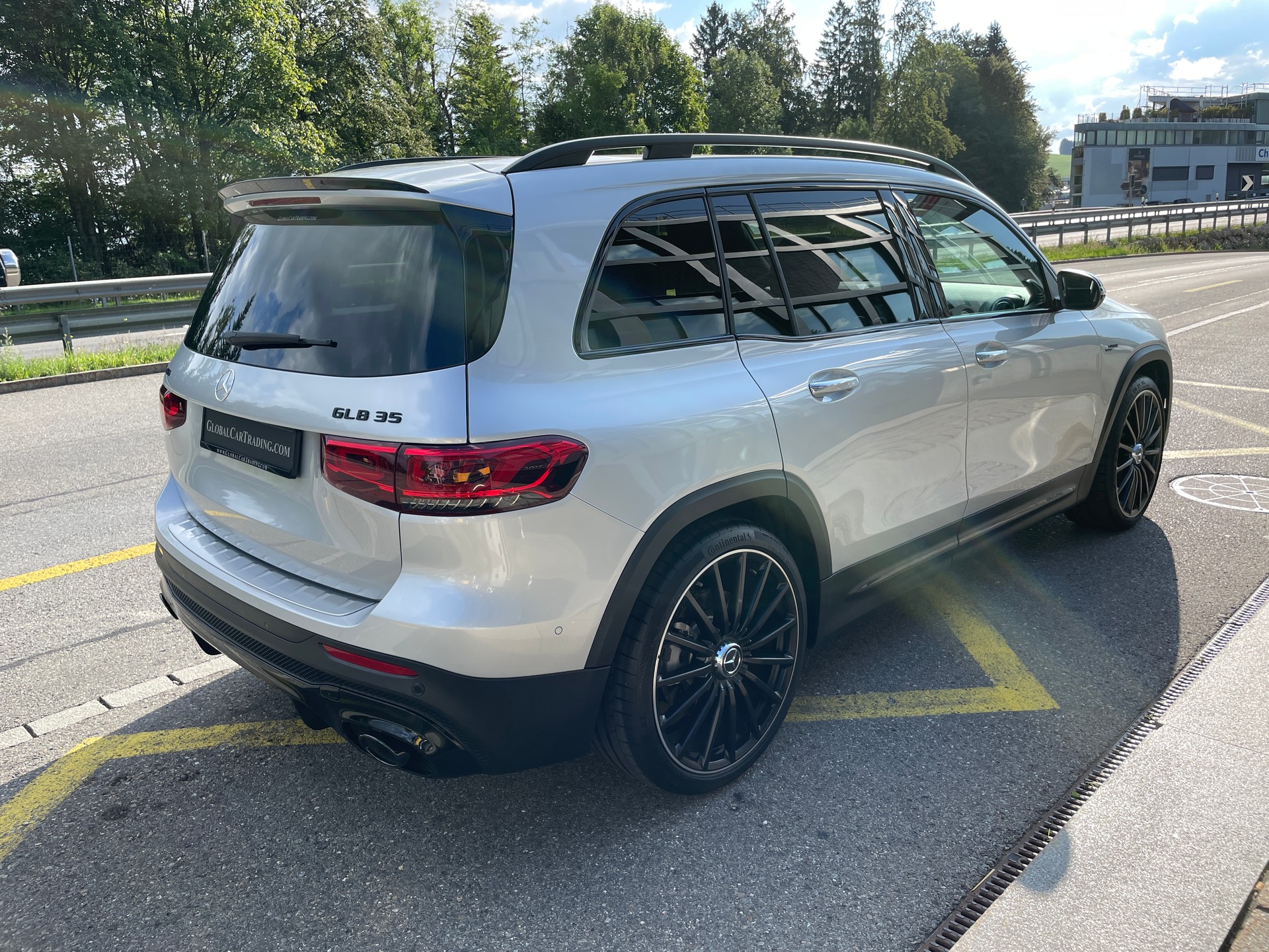 MERCEDES-BENZ GLB AMG 35 4Matic 8G-Tronic-image-4