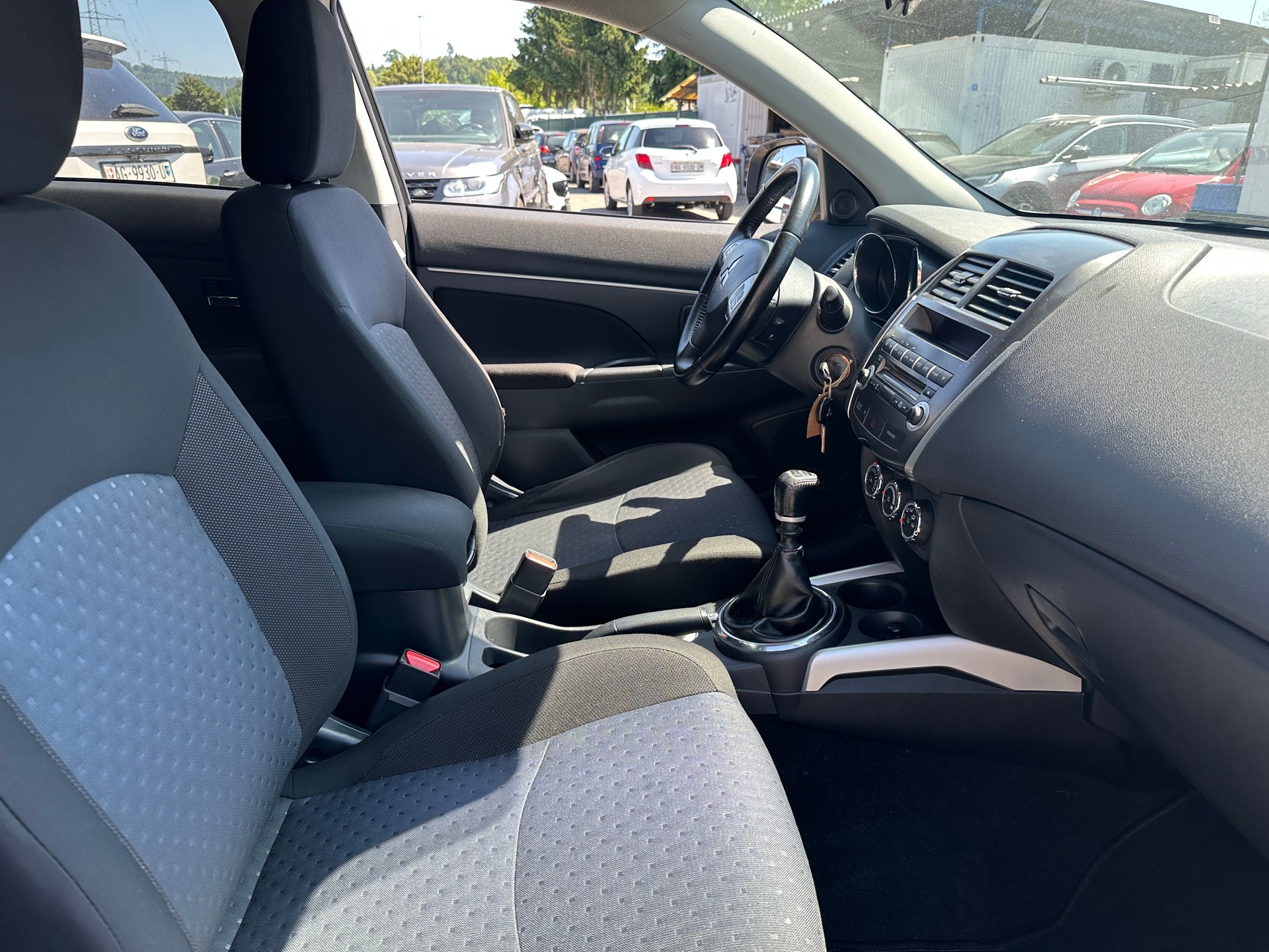 MITSUBISHI ASX 1.8 DID 4WD-image-2
