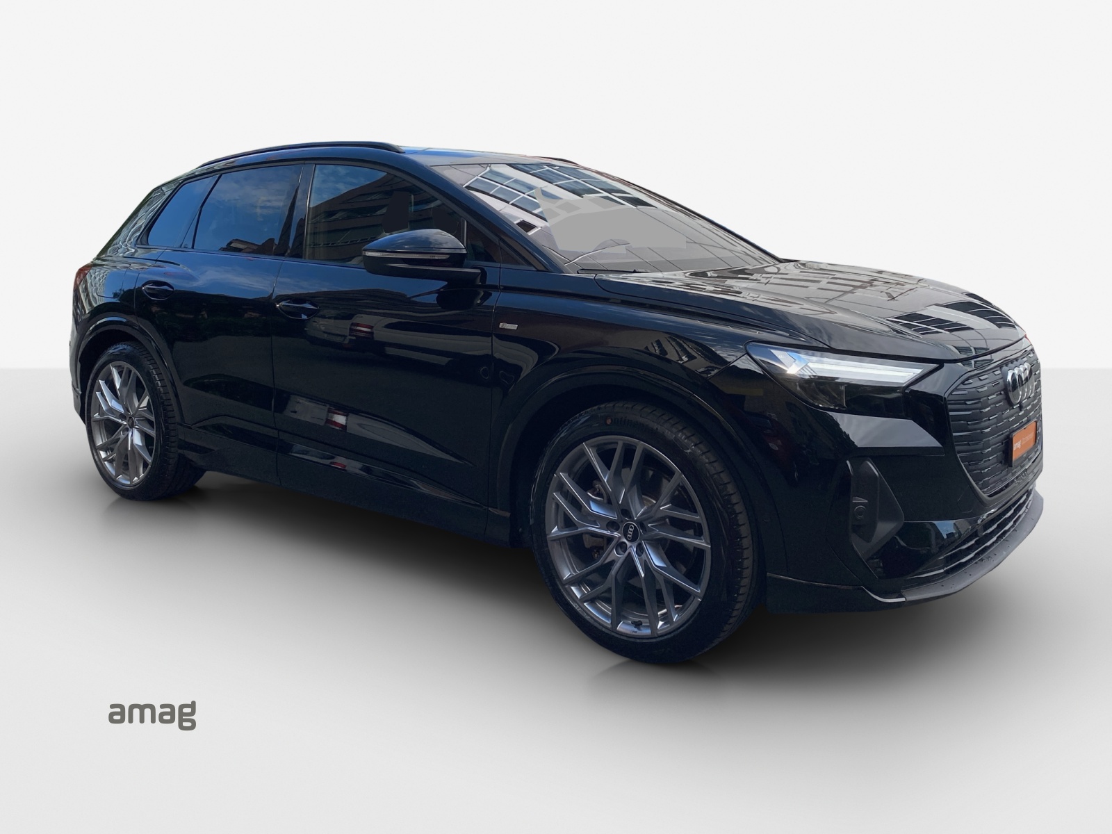 AUDI Q4 e-tron 50 quattro-image-5