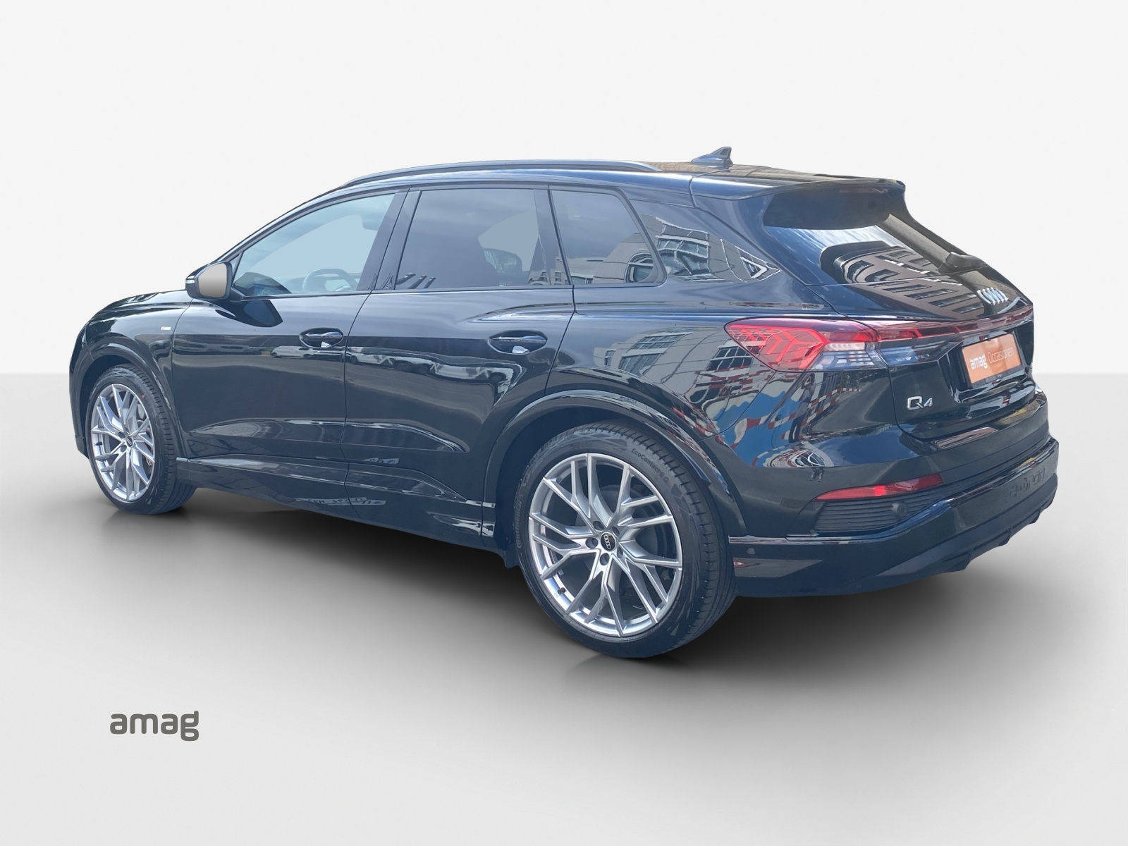 AUDI Q4 e-tron 50 quattro-image-2