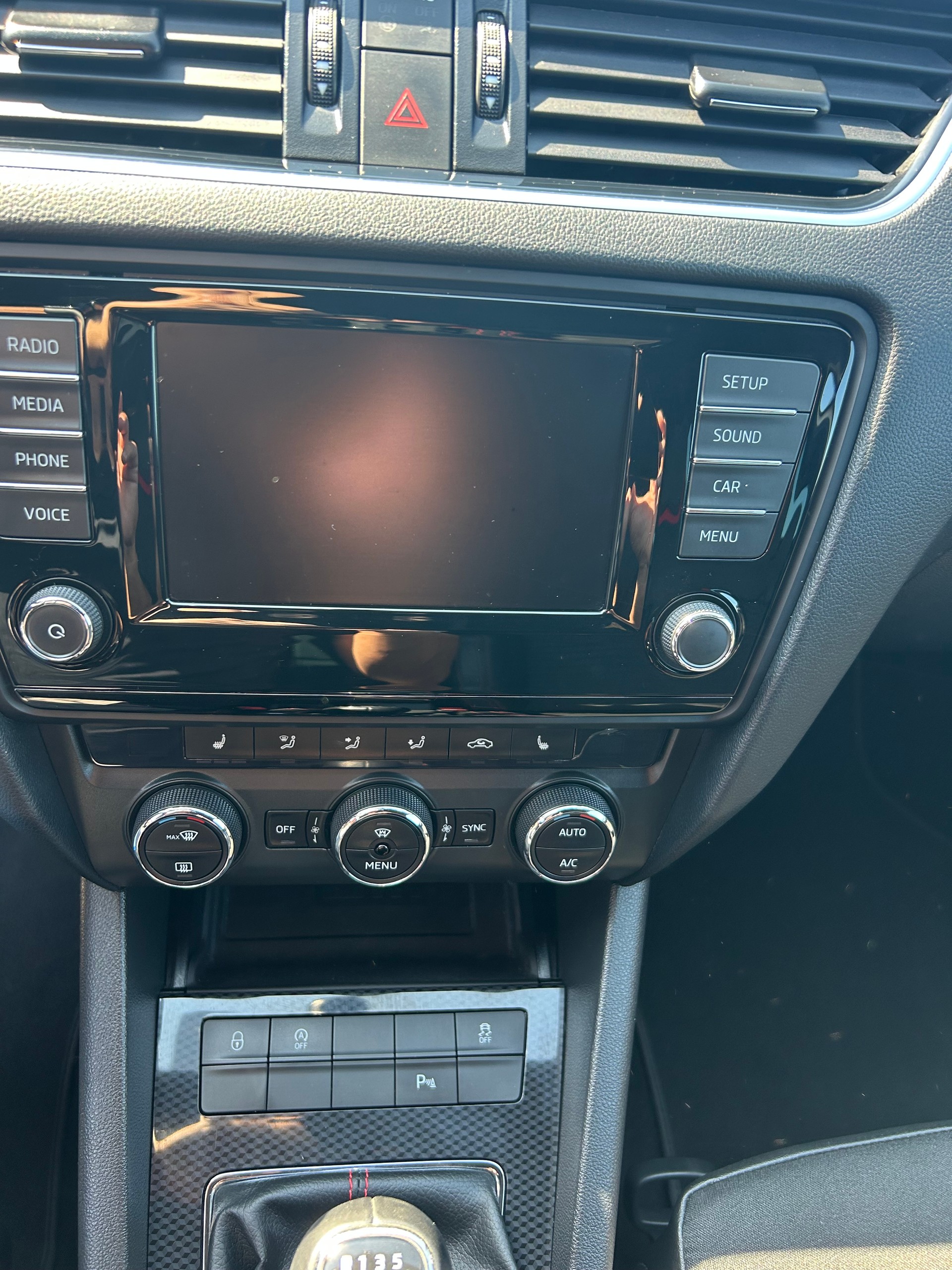 SKODA Octavia Combi 2.0 TDI RS-image-17