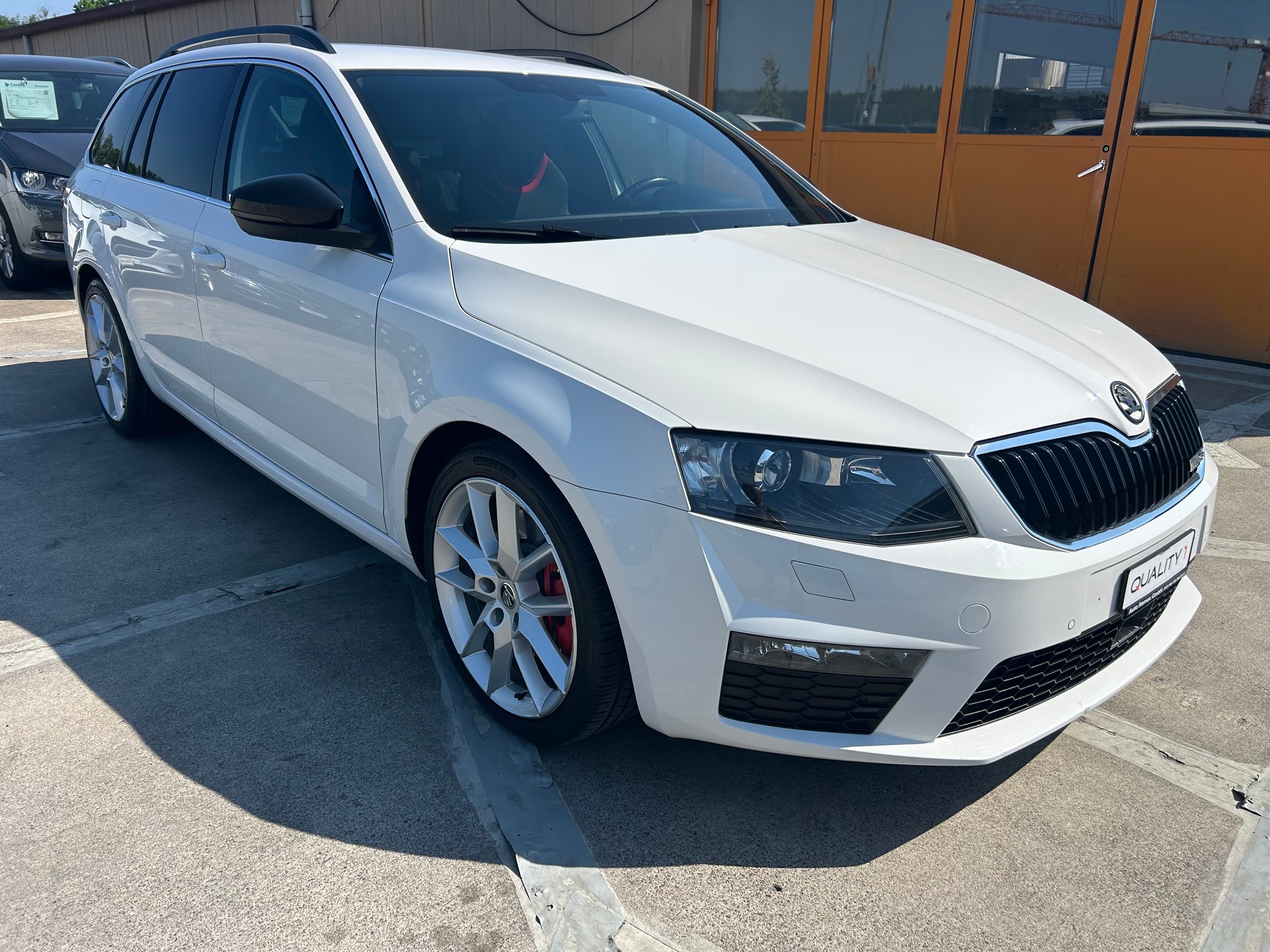SKODA Octavia Combi 2.0 TDI RS-image-6