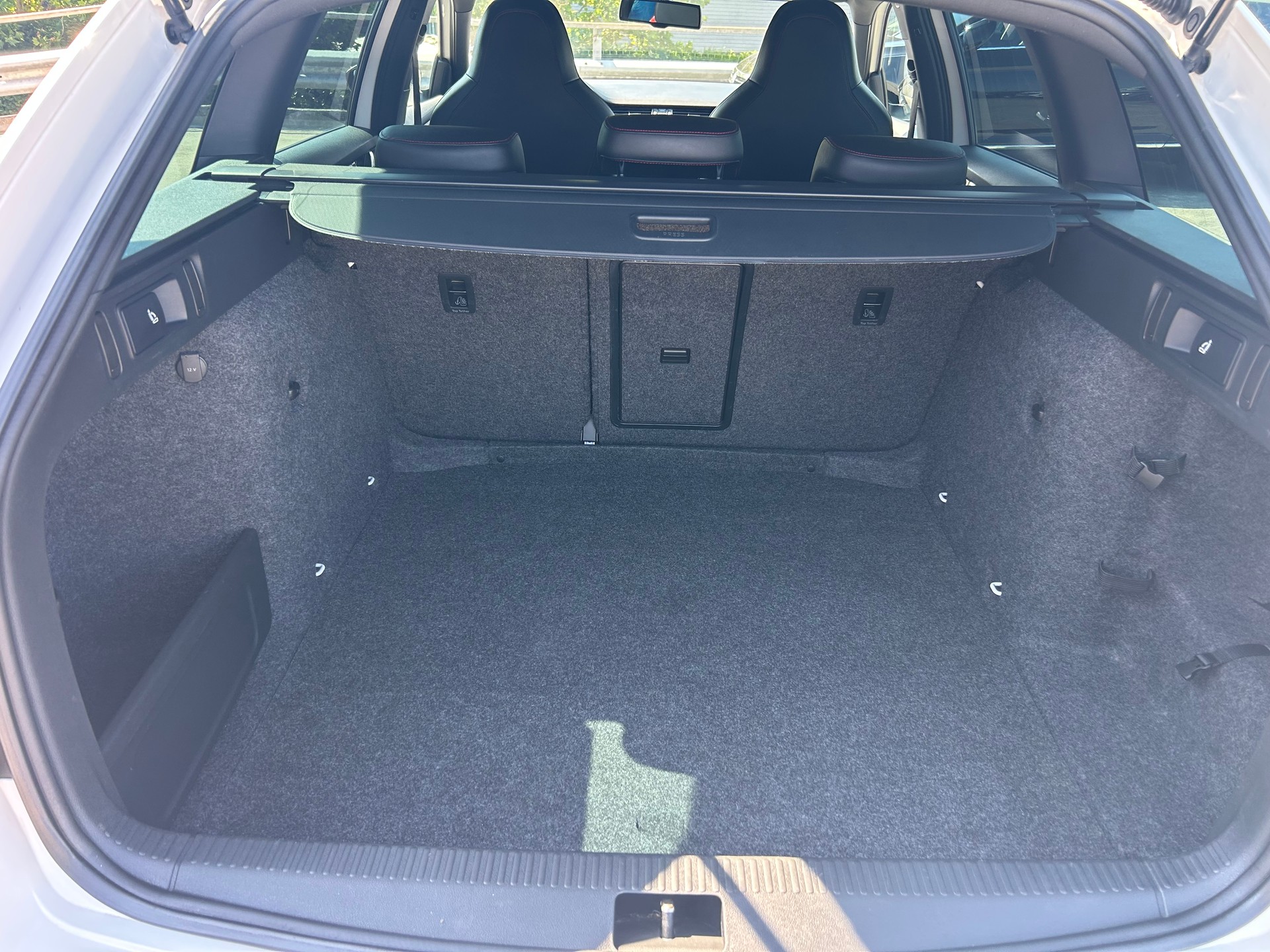 SKODA Octavia Combi 2.0 TDI RS-image-11