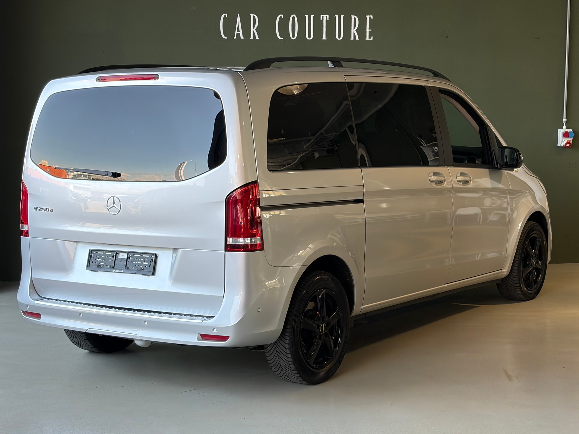 MERCEDES-BENZ V 250 d Kompakt 9G-Tronic *Ab MFK*STANDHEIZUNG*ANHÄNGERKUPPLUNG*-image-3