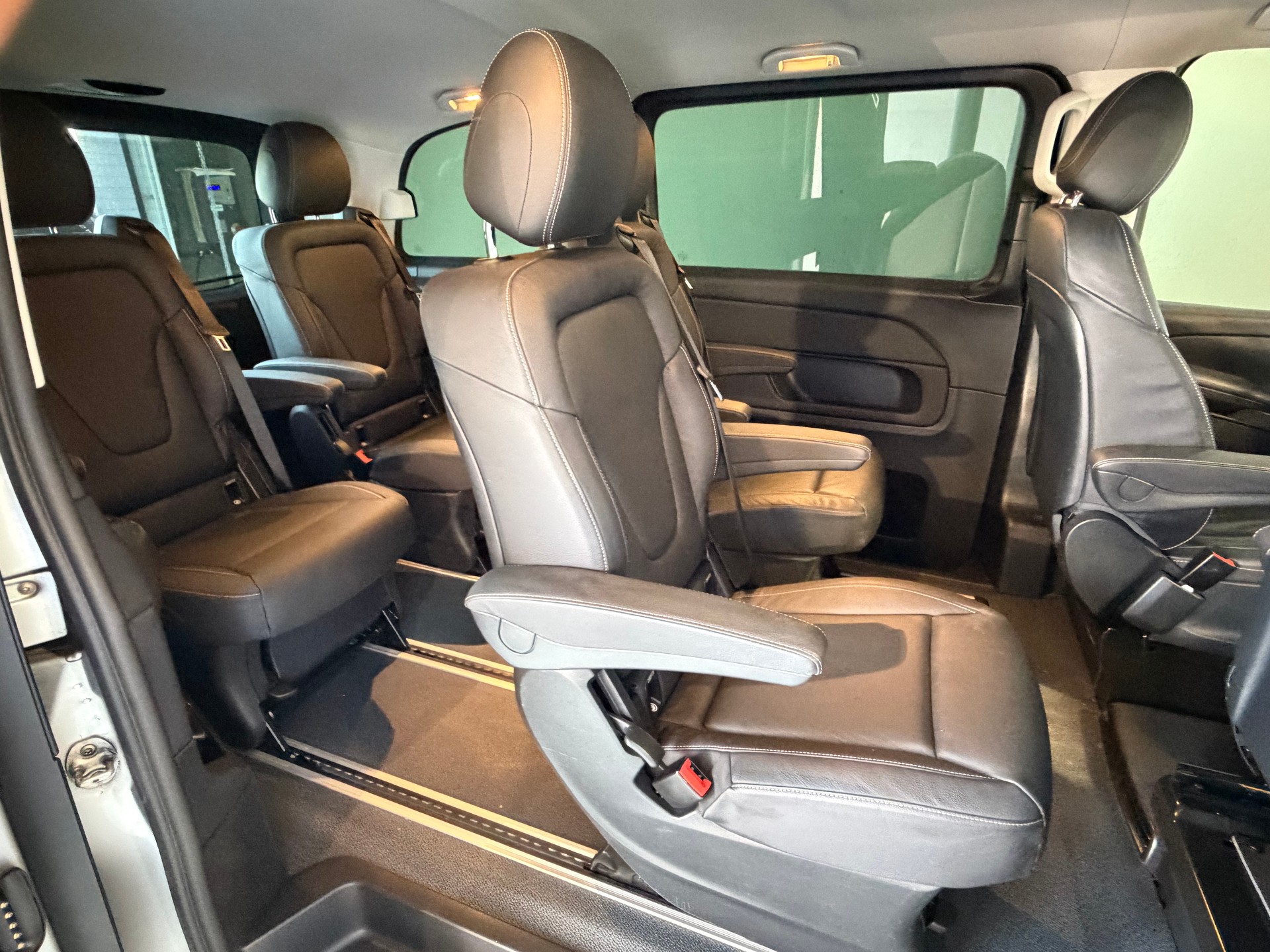 MERCEDES-BENZ V 250 d Kompakt 9G-Tronic *Ab MFK*STANDHEIZUNG*ANHÄNGERKUPPLUNG*-image-8
