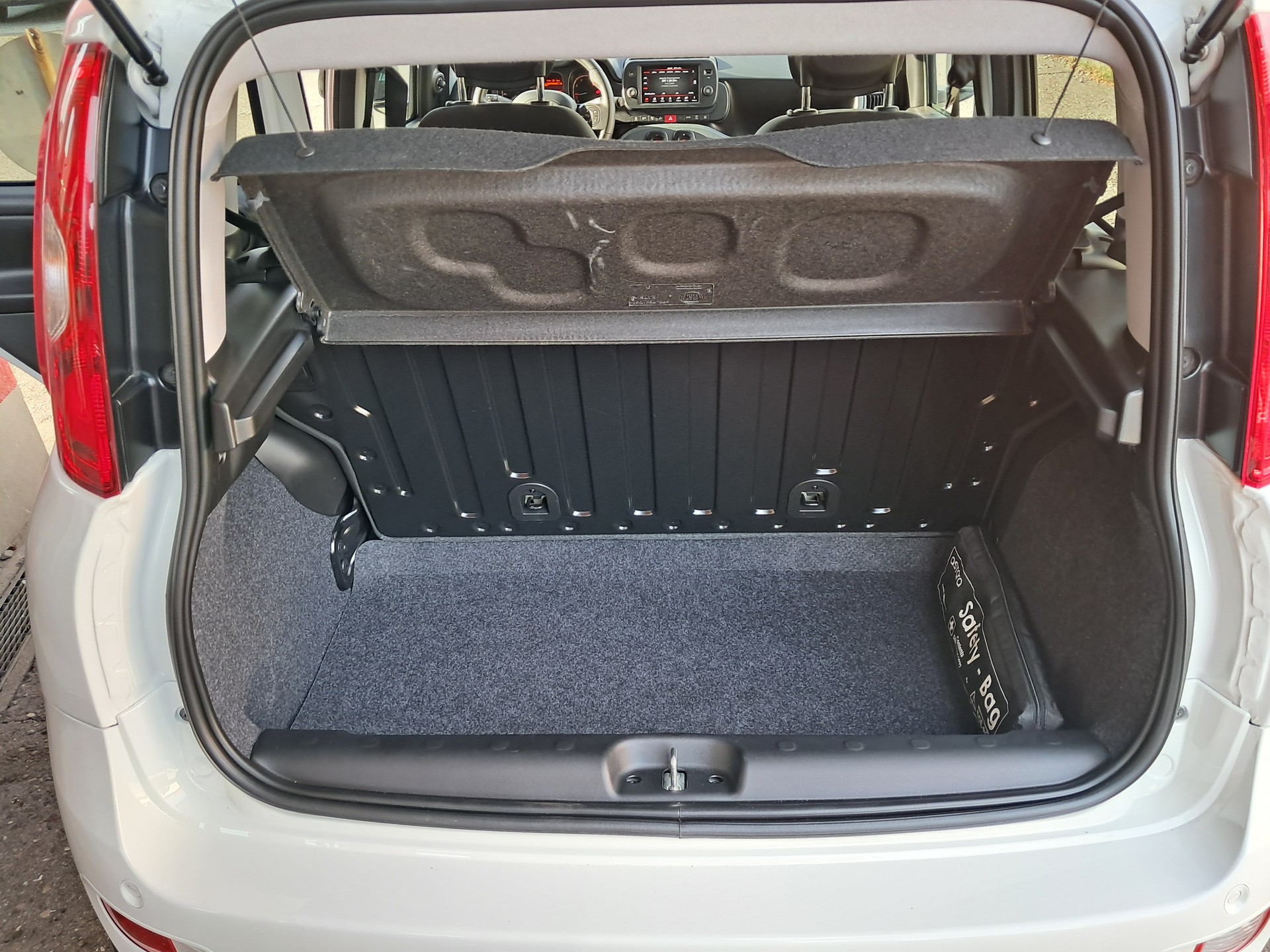 FIAT Panda 1.0 MHEV City Life-image-9