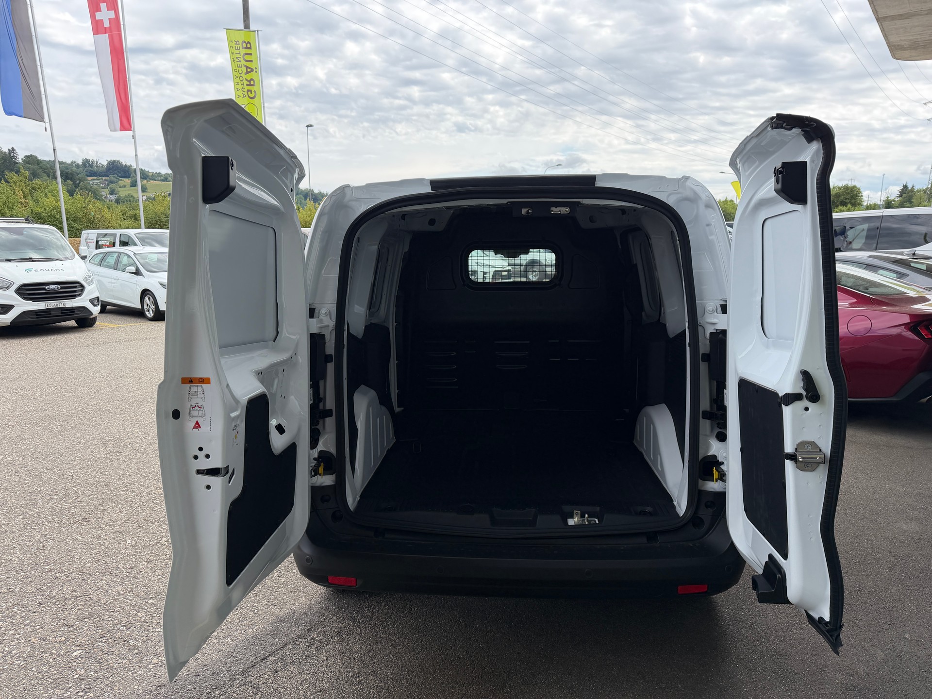 FORD Transit Courier Van 1.0 EcoBoost Trend Automat-image-6