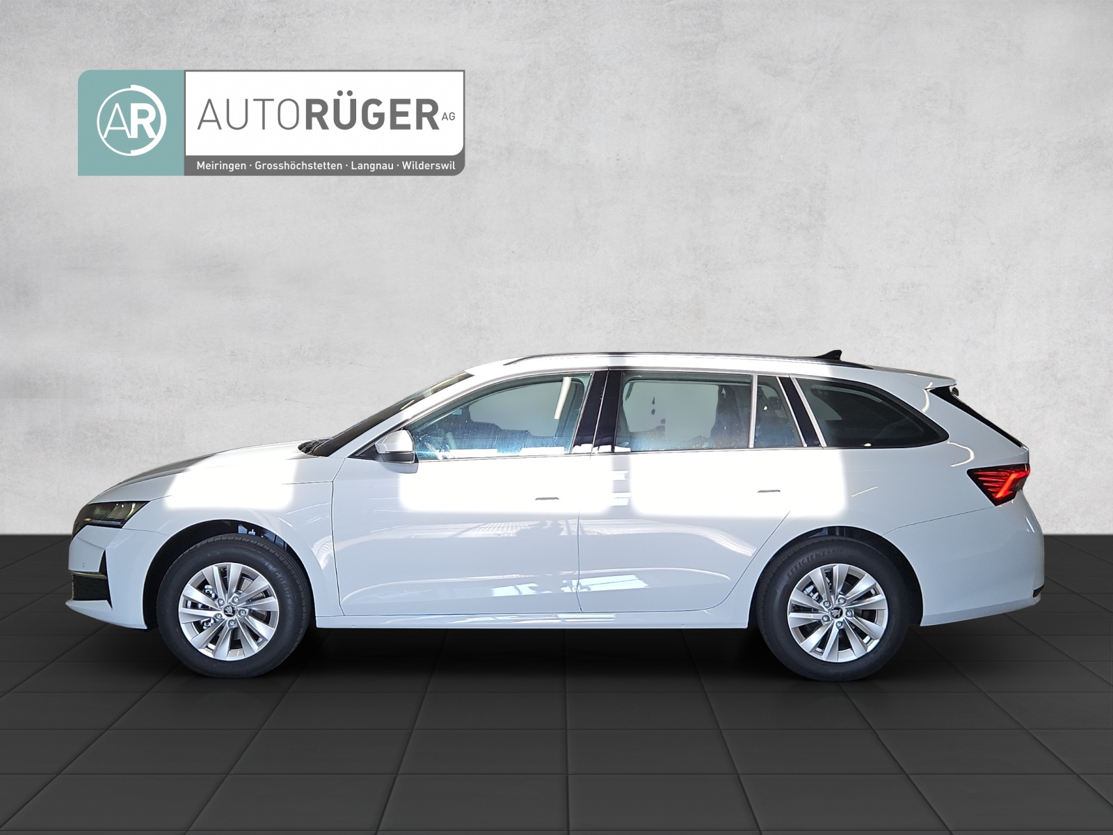 SKODA Octavia Combi 1.5 TSI mHEV DSG Selection-image-2